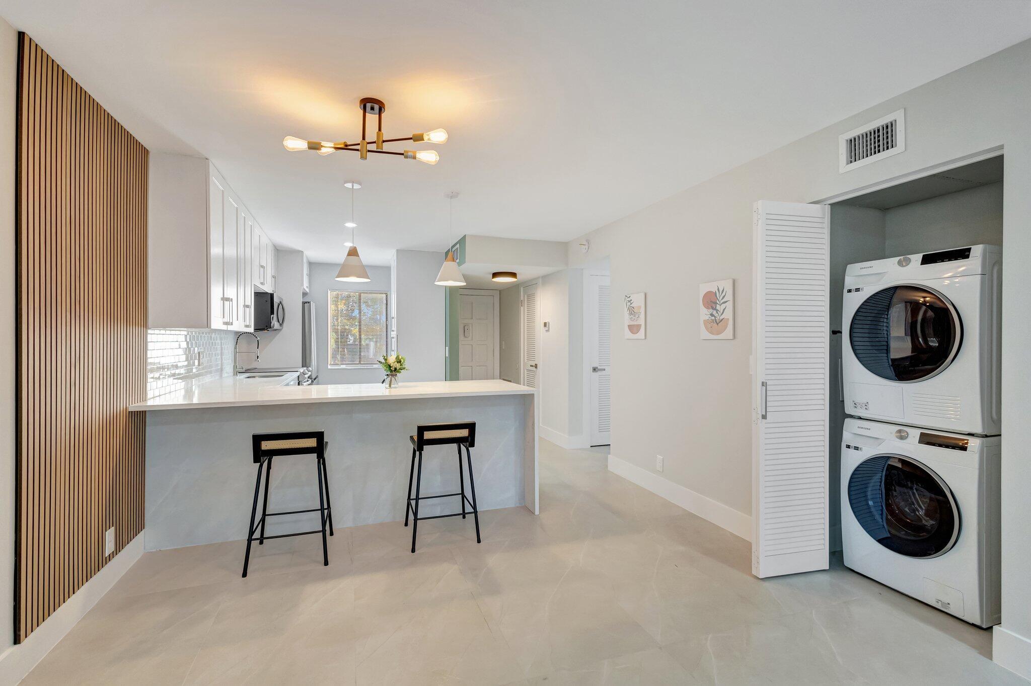 FOUNTAINS OF PALM BEACH CONDO 7 - Residential