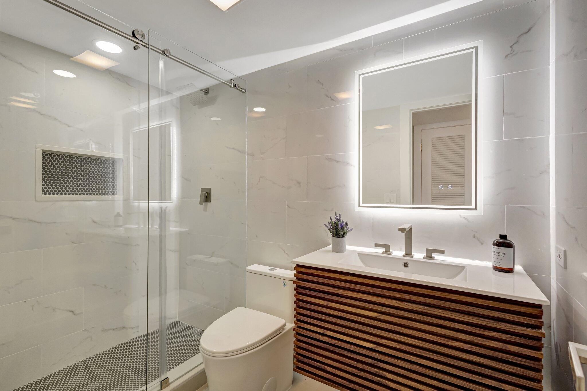 FOUNTAINS OF PALM BEACH CONDO 7 - Residential