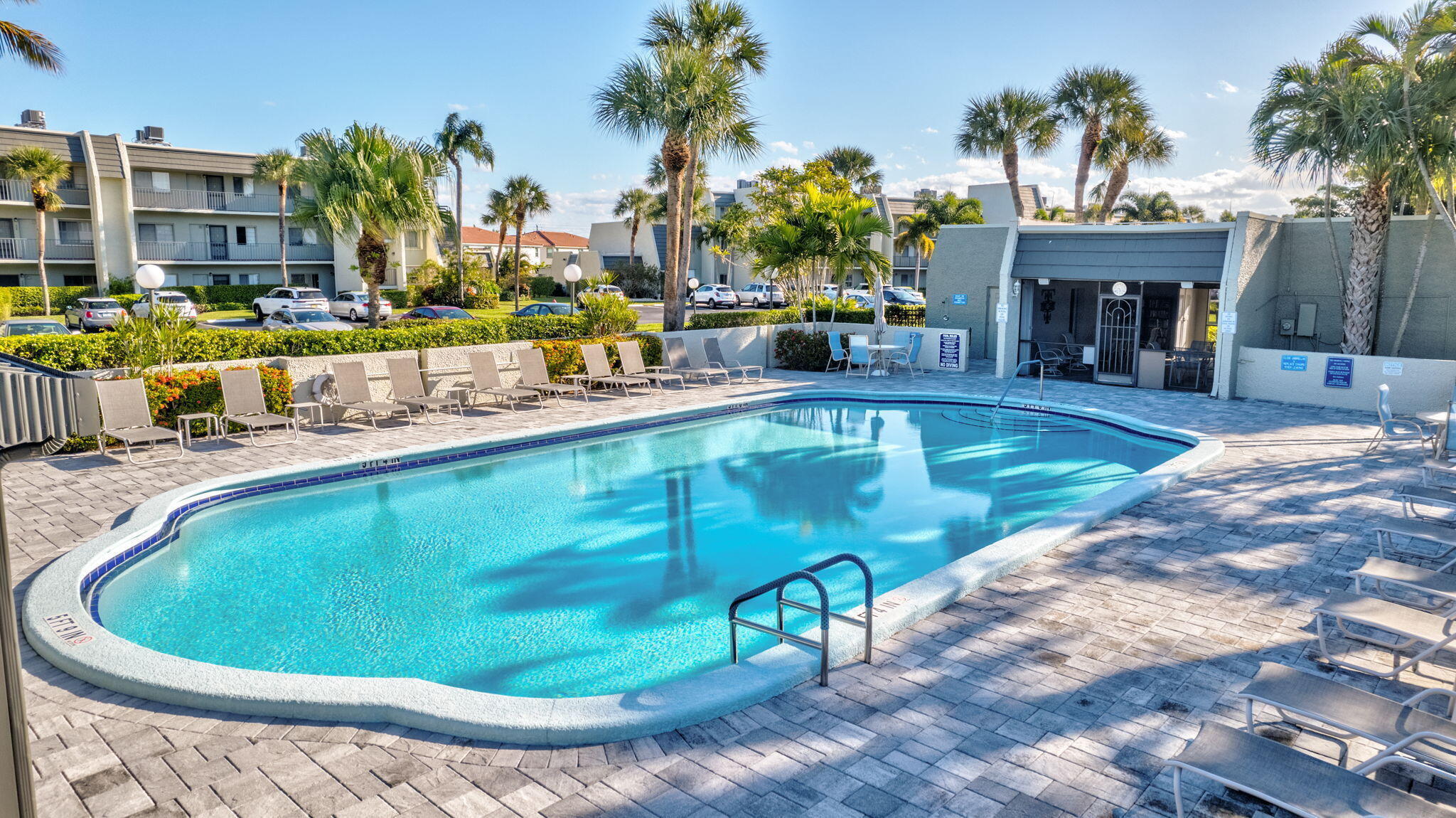 FOUNTAINS OF PALM BEACH CONDO 7 - Residential
