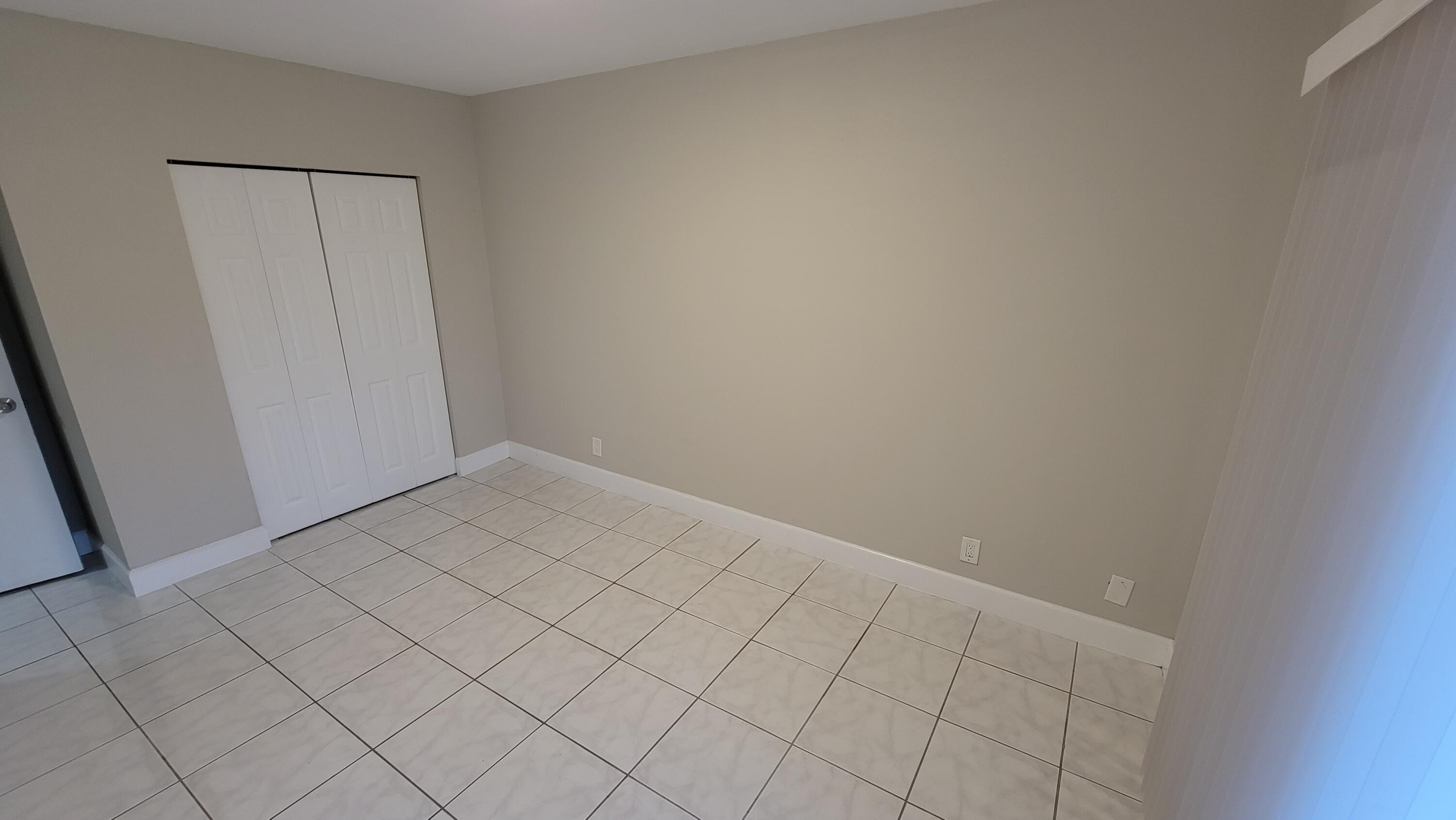 MARINER IV CONDO - Residential Lease