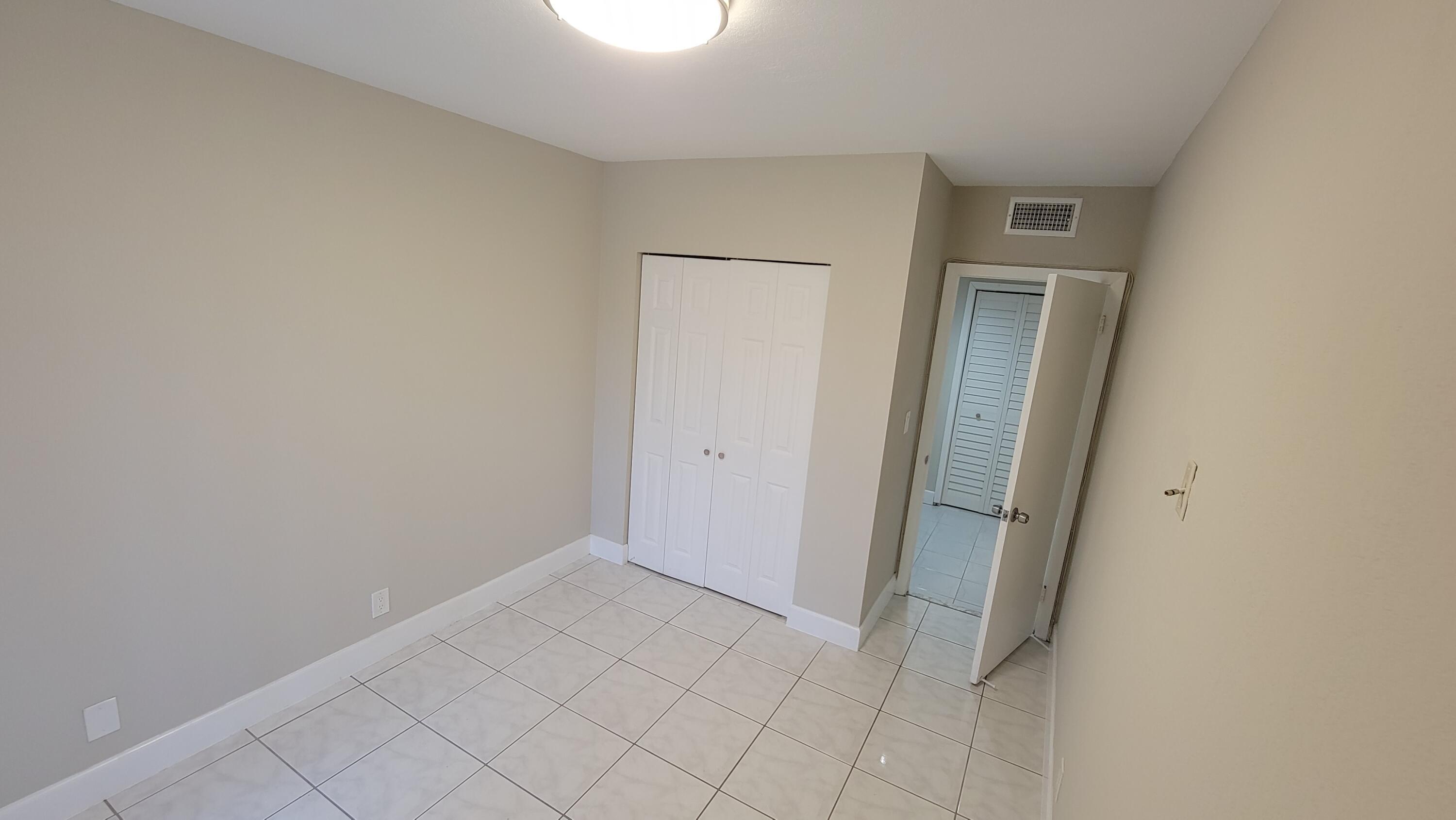 MARINER IV CONDO - Residential Lease