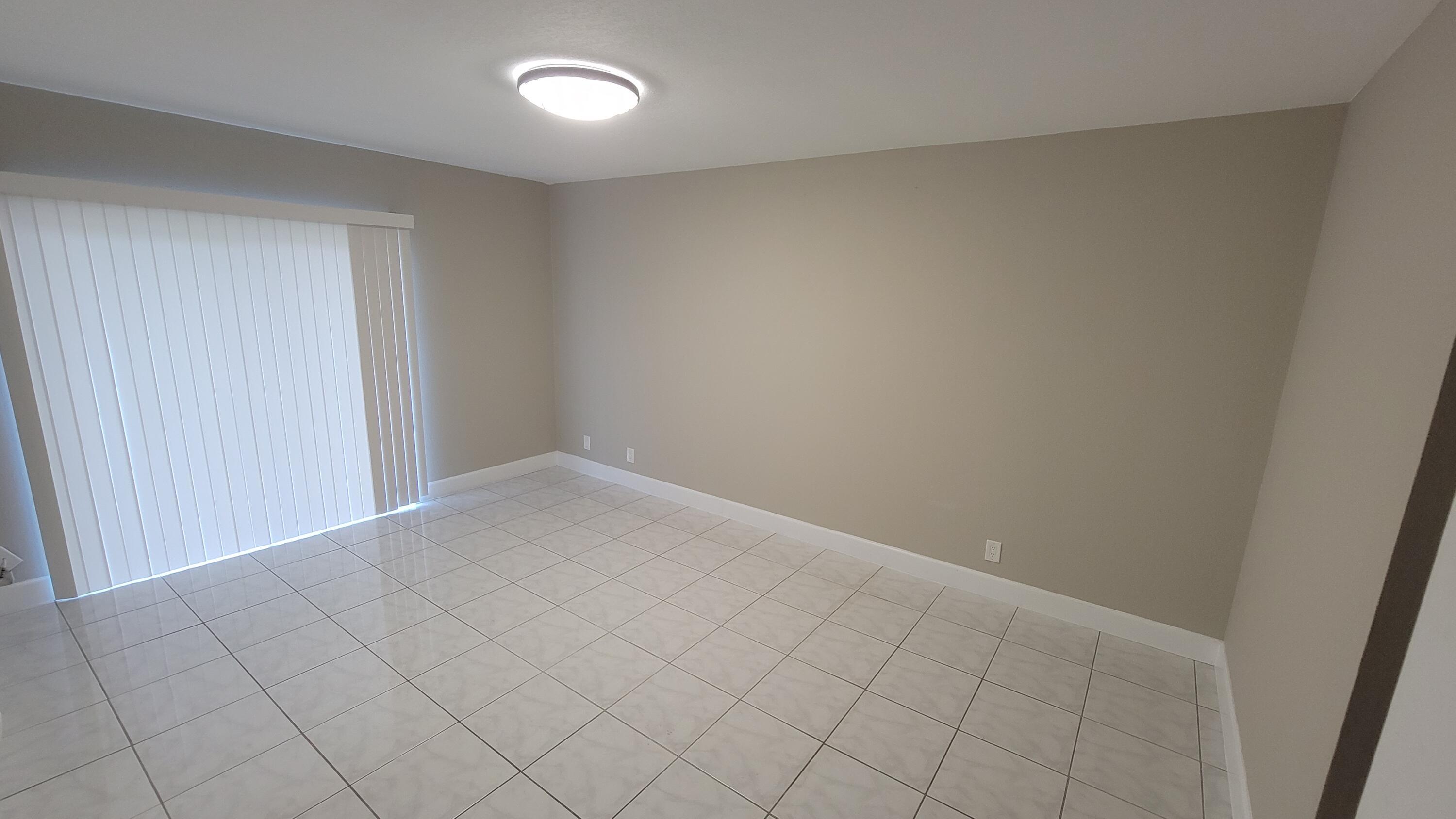 MARINER IV CONDO - Residential Lease