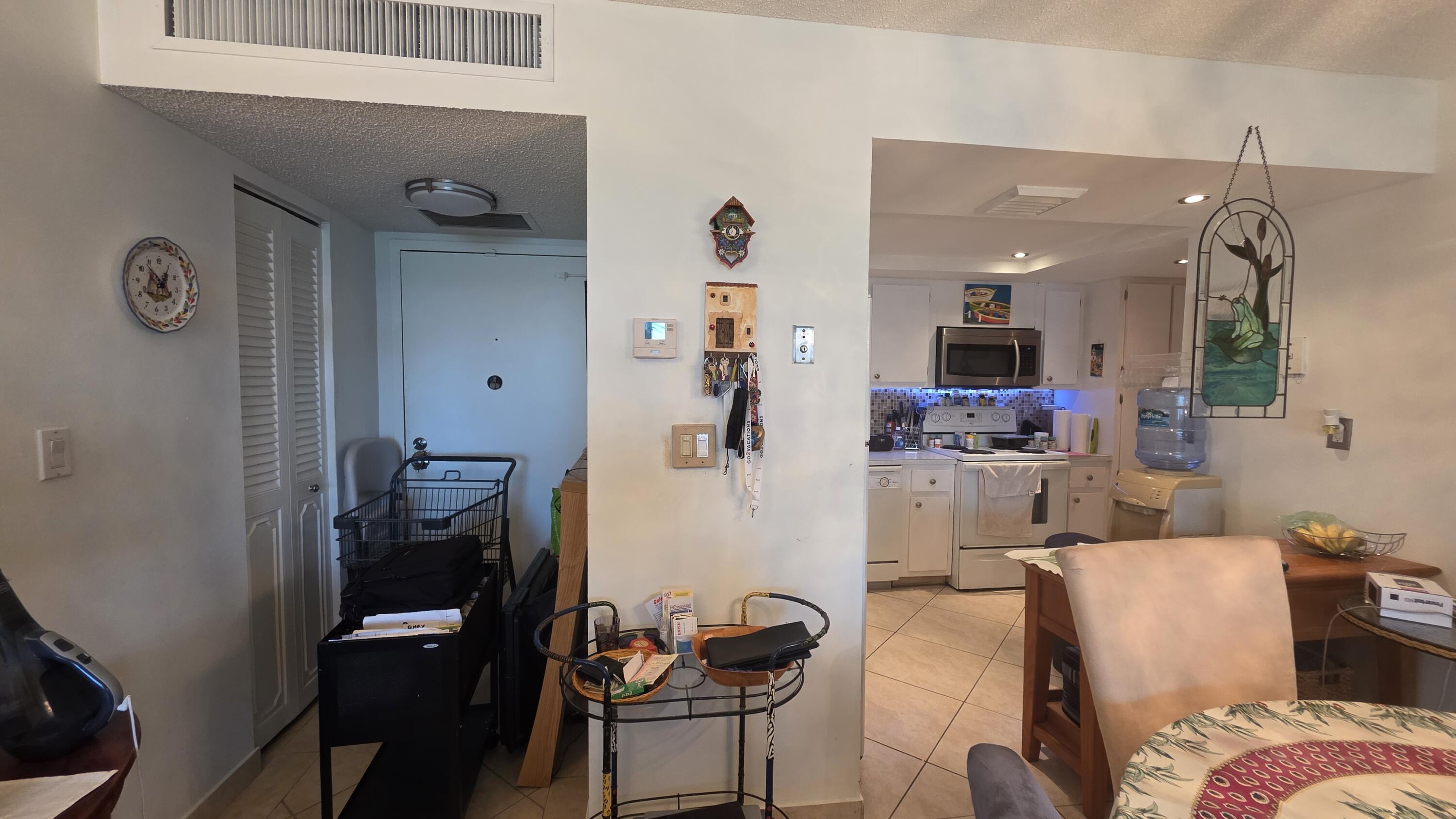LAKE POINT TOWER CONDOMINIUM - Residential