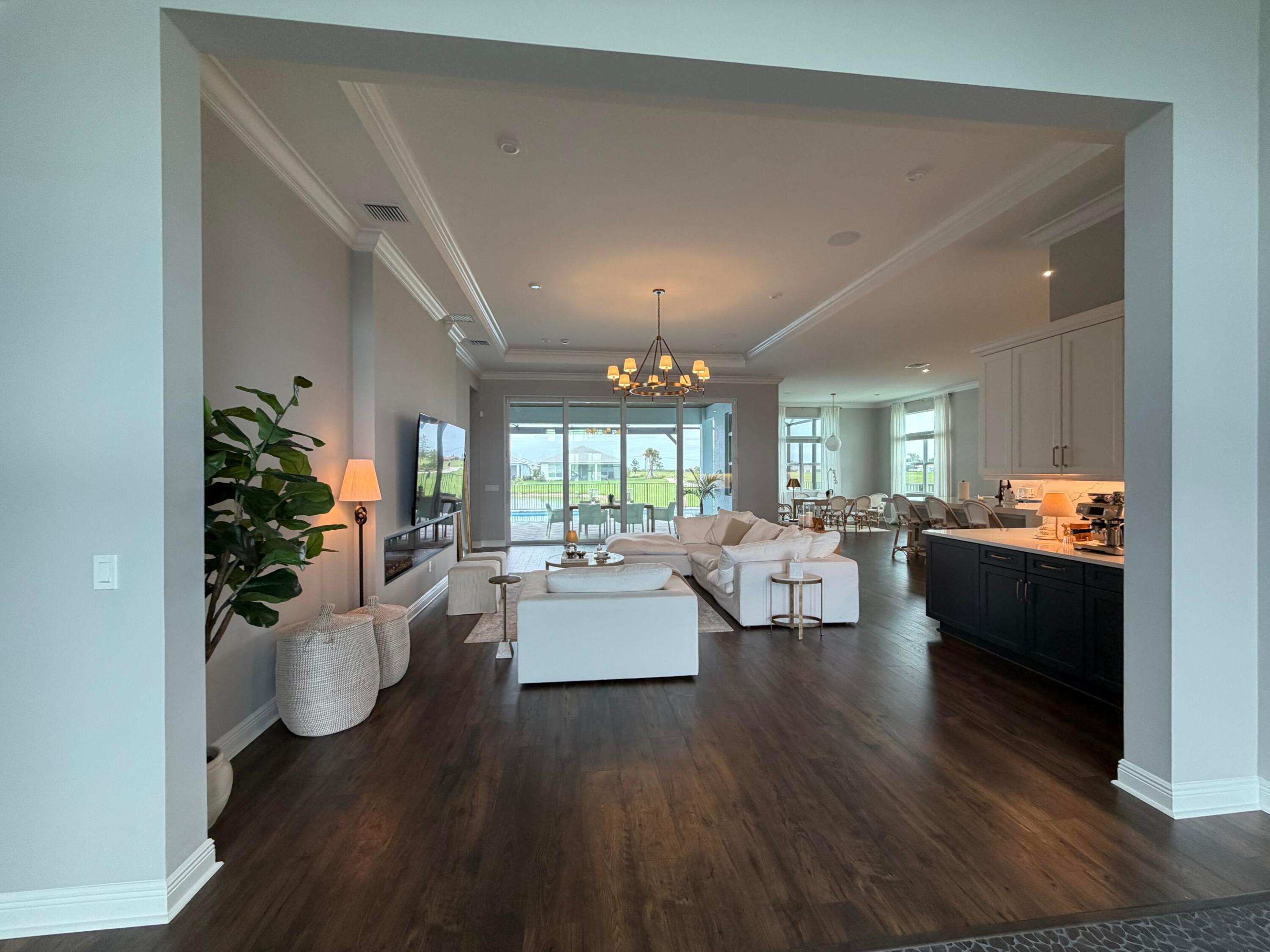 VERANO SOUTH PUD 1 - POD D - PLAT NO. 4 - Residential Lease