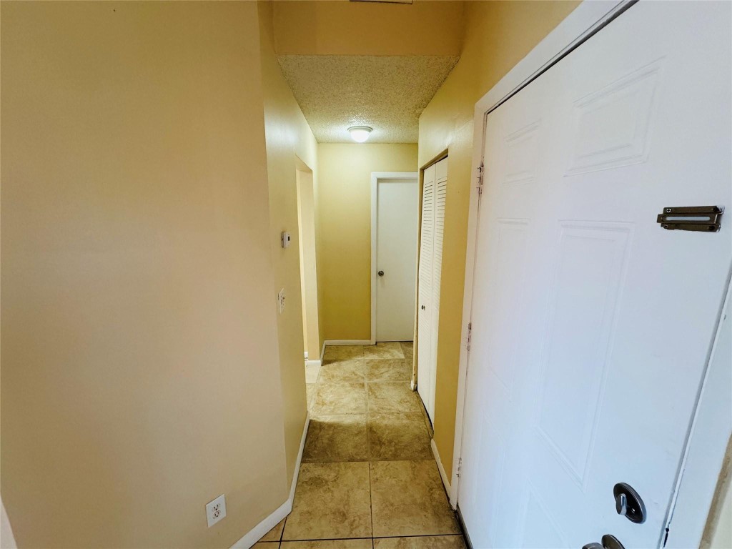 SUMMER LAKE CONDO - Residential