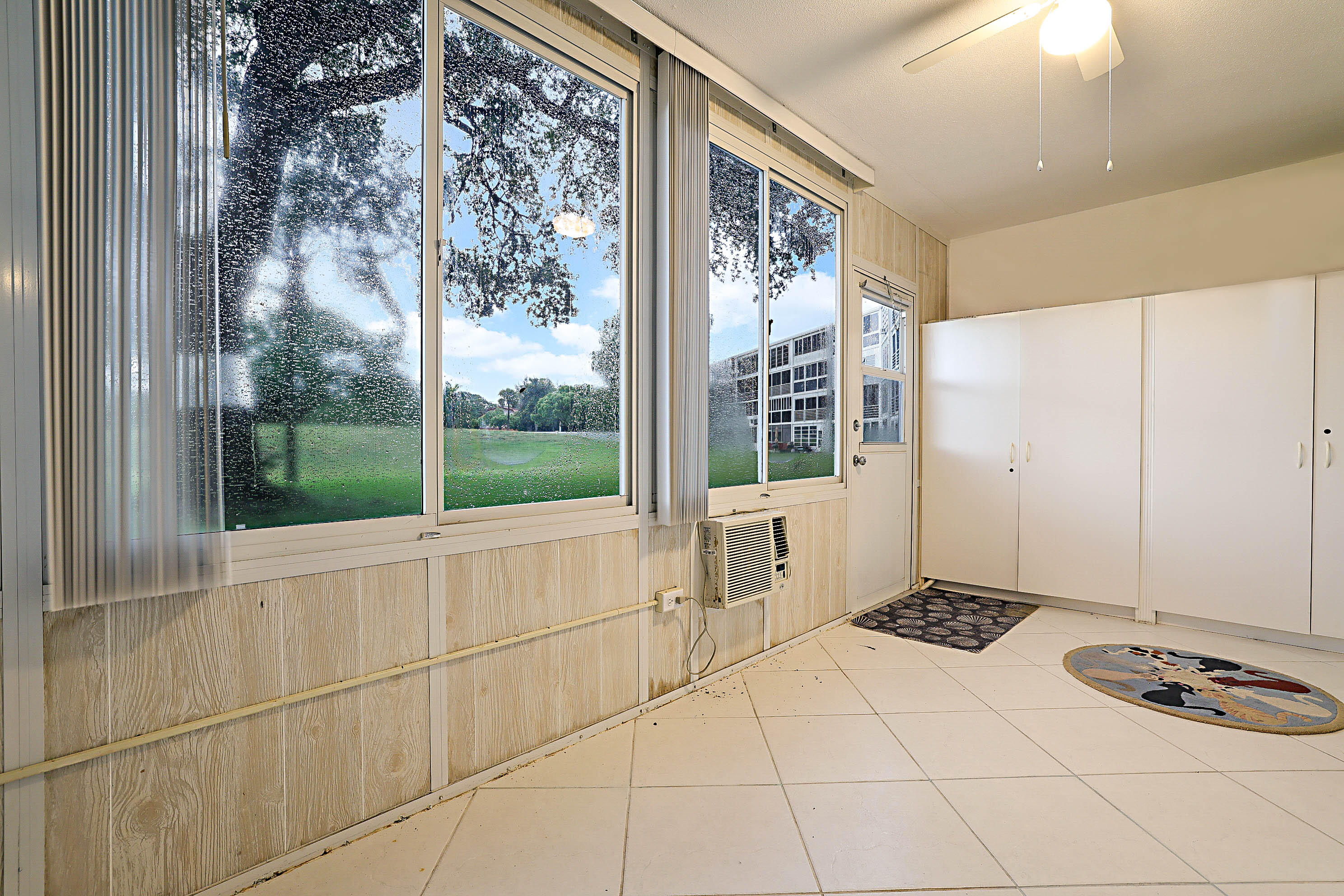 ELLESMERE B CONDO - Residential