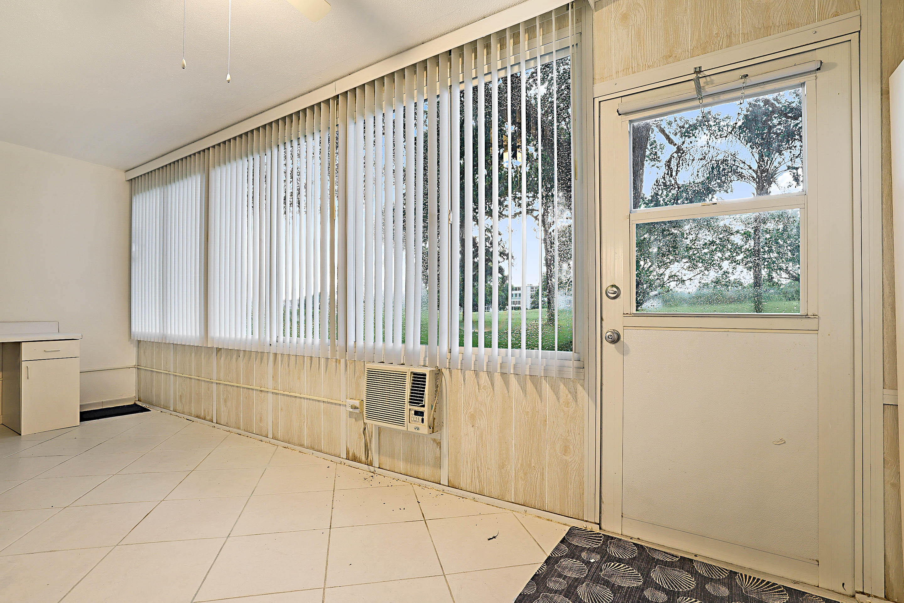 ELLESMERE B CONDO - Residential