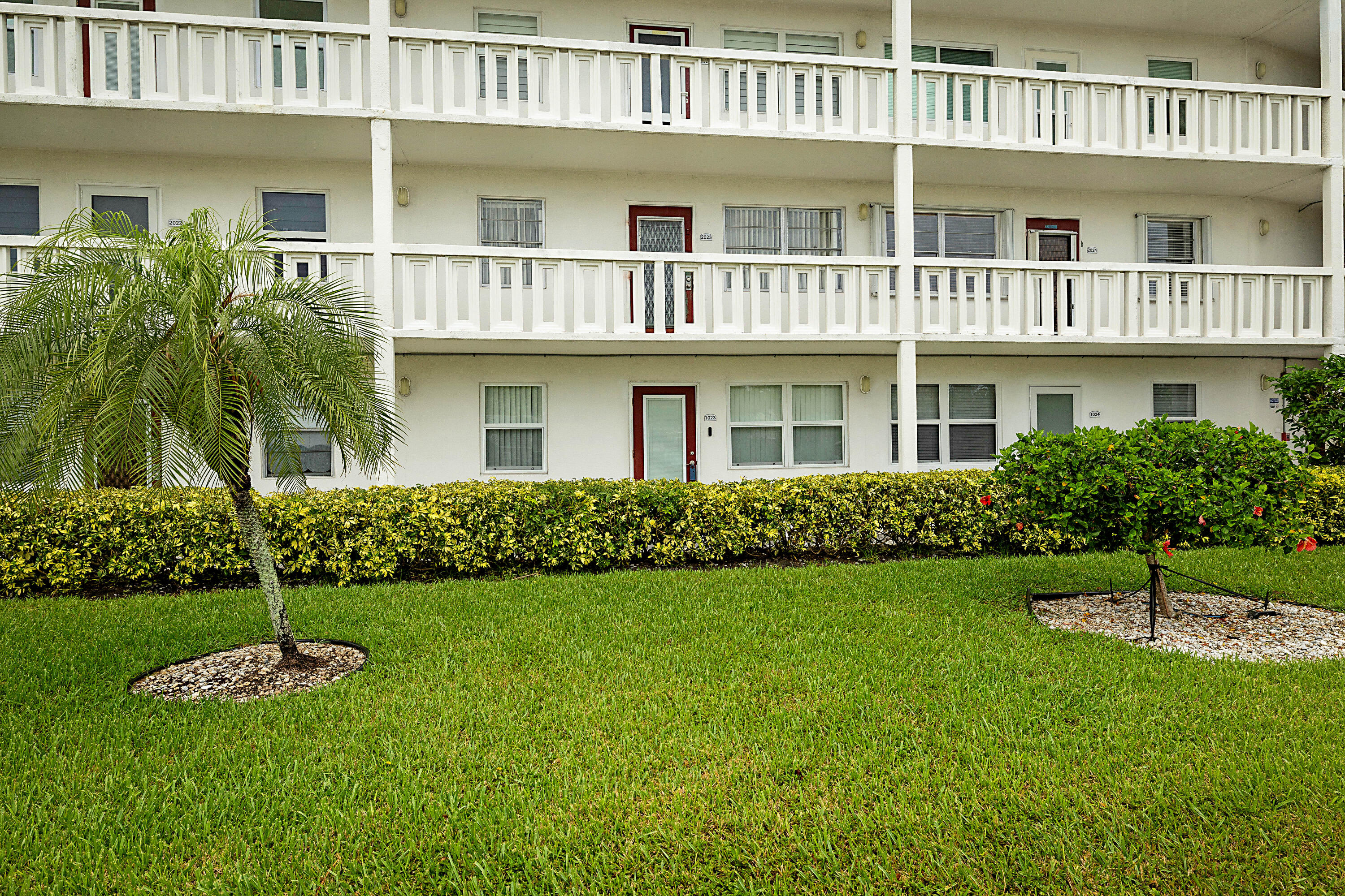 ELLESMERE B CONDO - Residential