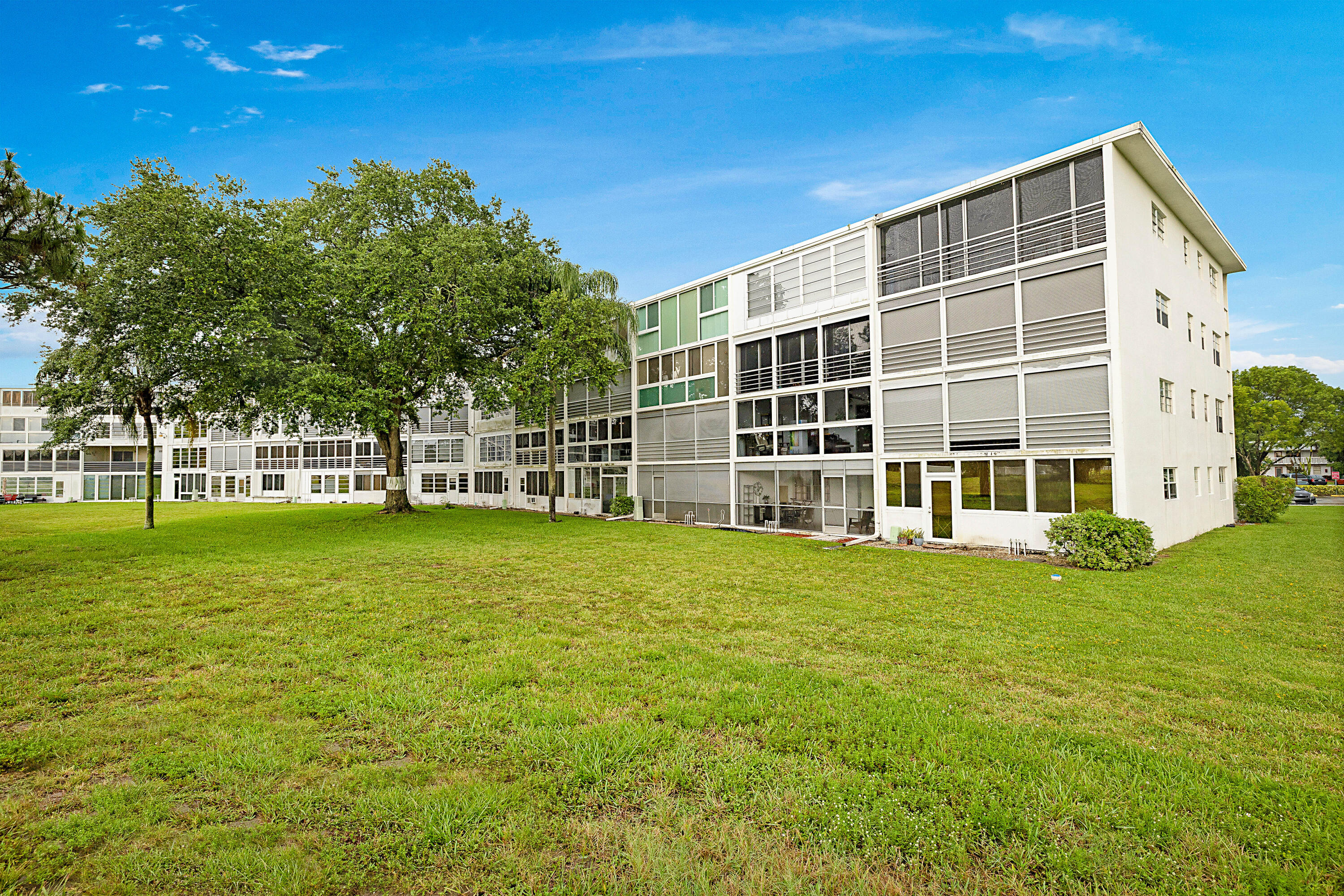 ELLESMERE B CONDO - Residential
