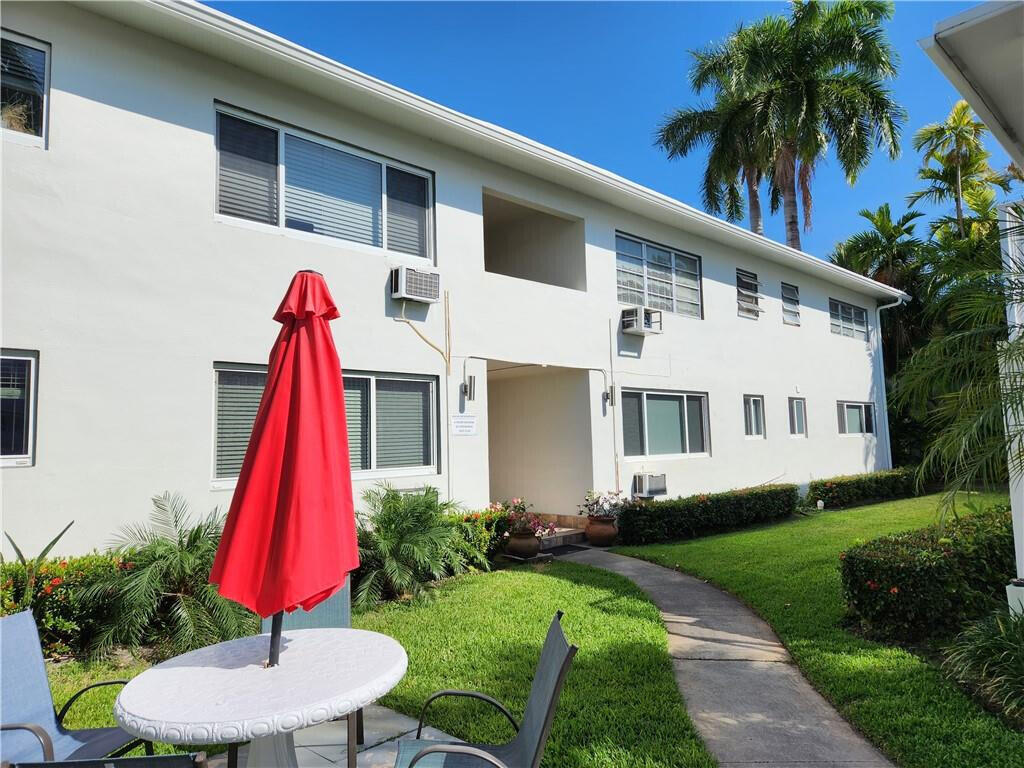 Fully Furnished Short term rental. Private, boutique bldg 2 blocks from the heart of Ft Lauderdale Beach! Updated and renovated ground floor 2 bed/1 bath unit. Modern kitchen w/white cabinets, silent close, stainless steel appliances, quartz countertops. Lust tropical grounds surrounding community heated pool. Common laundry. Landlord to pay electricity, water sewer and internet. 1 assigned parking spot. Located near the A1A strip with restaurants, cafes and shopping. Available July through Dec 31st.