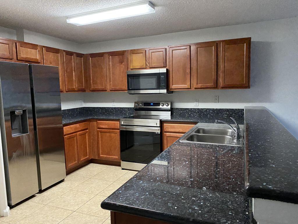 WATERWAYS TAHERI PUD - Residential Lease