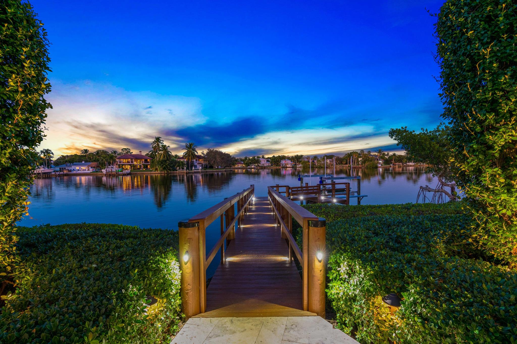 JUPITER RIVER ESTATES - Residential