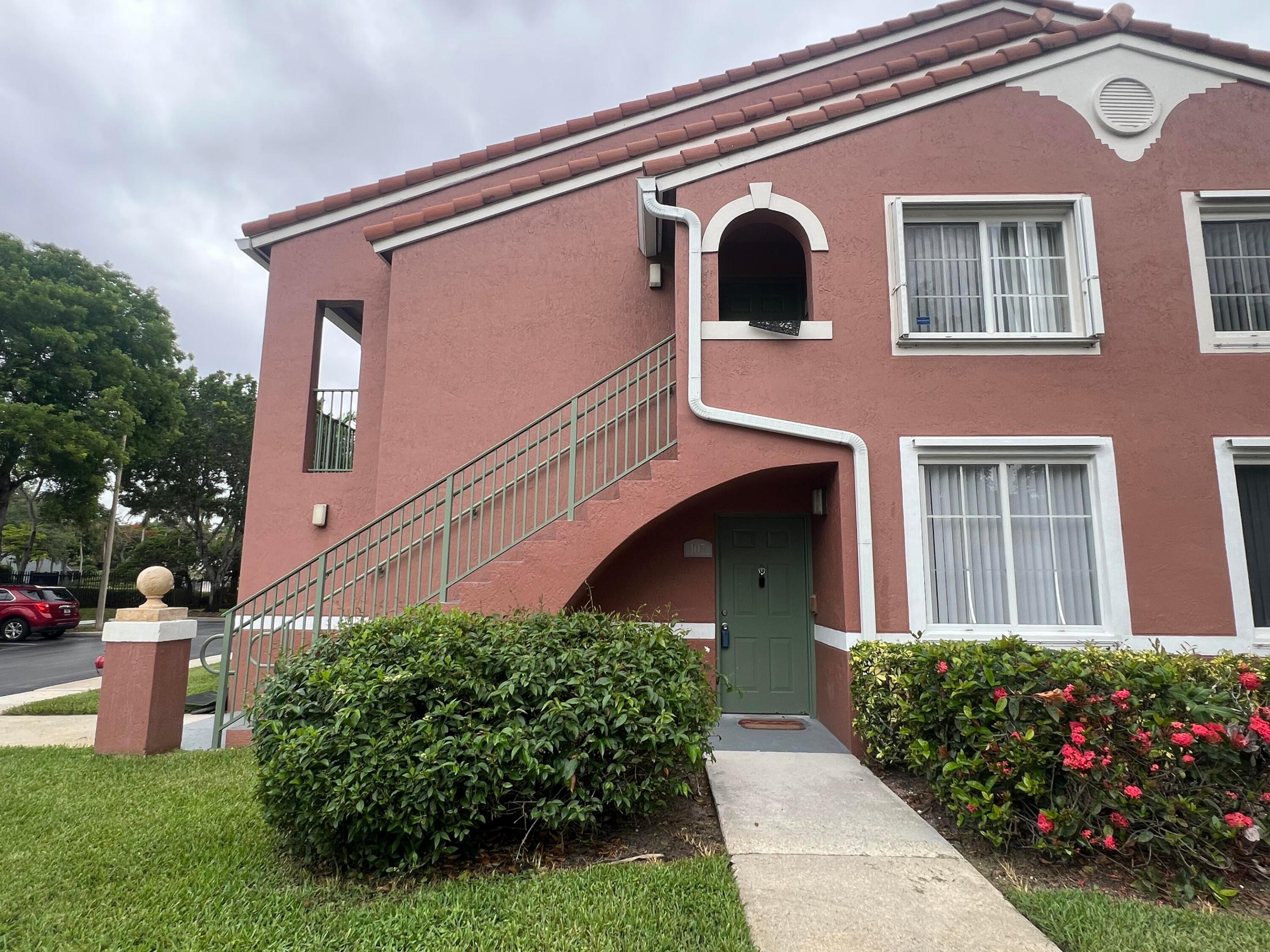 ST ANDREWS AT BOYNTON BEACH CONDO - Residential Lease