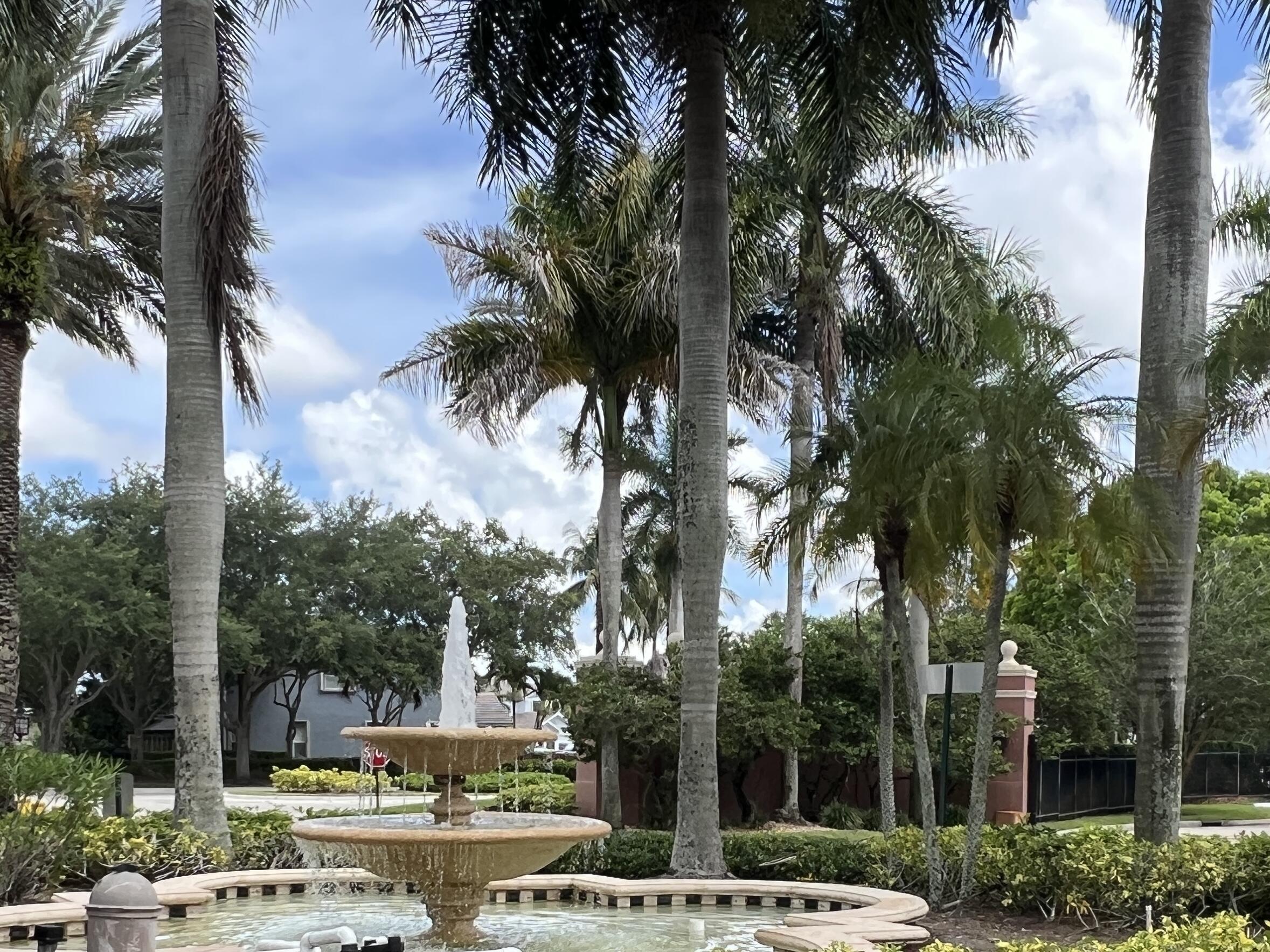 ST ANDREWS AT BOYNTON BEACH CONDO - Residential Lease