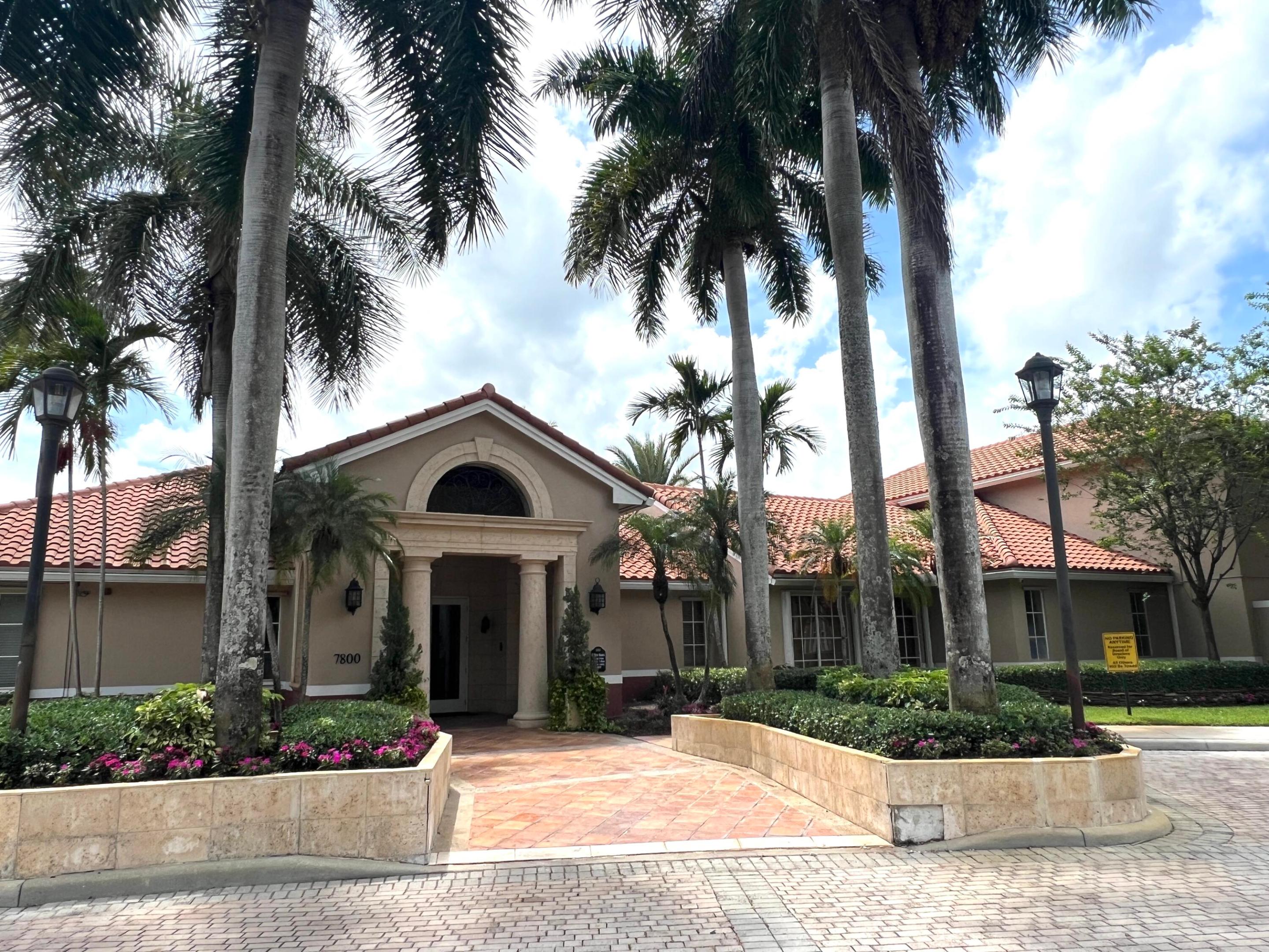 ST ANDREWS AT BOYNTON BEACH CONDO - Residential Lease