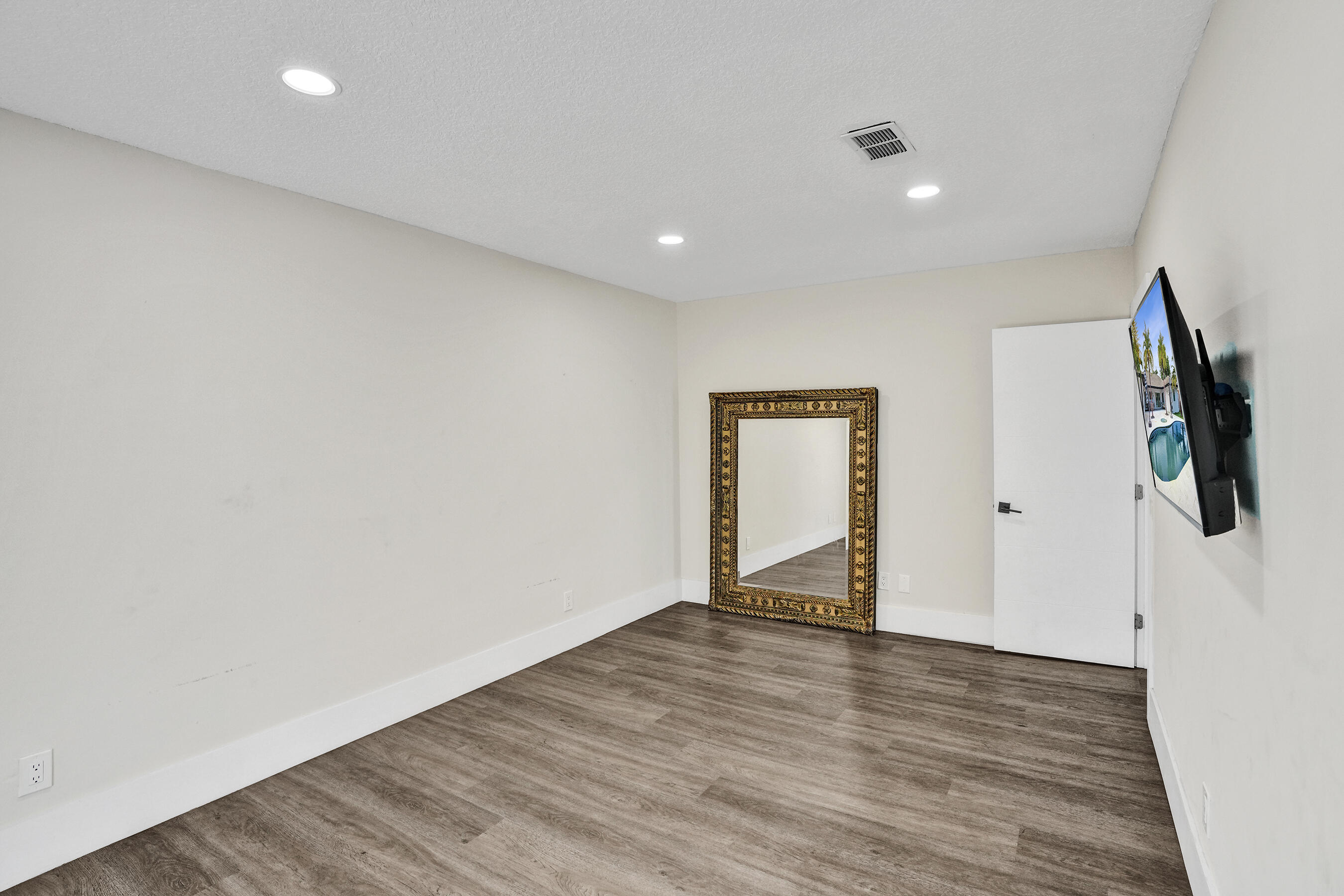 GOLDEN ISLES SEC - Residential Lease