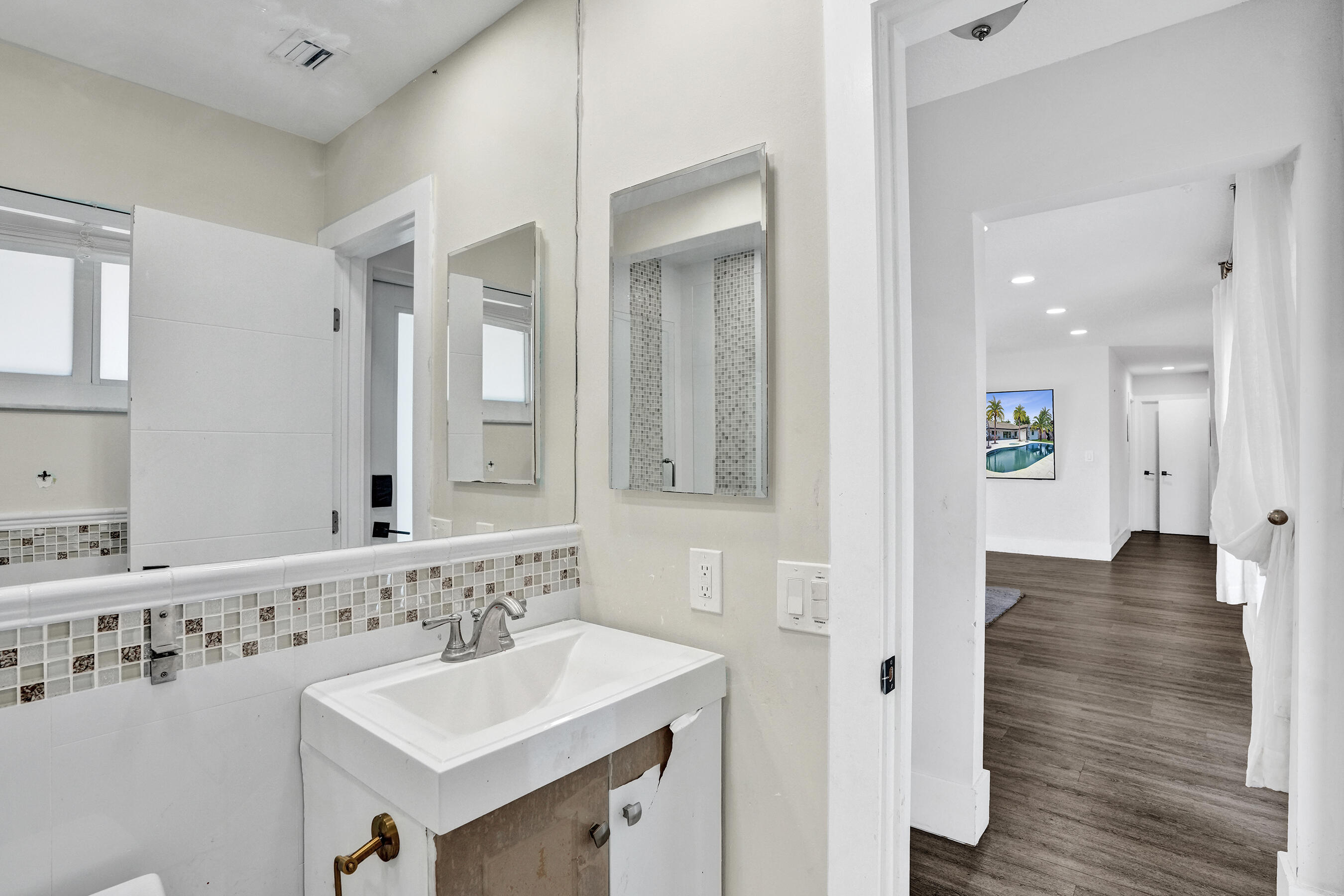GOLDEN ISLES SEC - Residential Lease