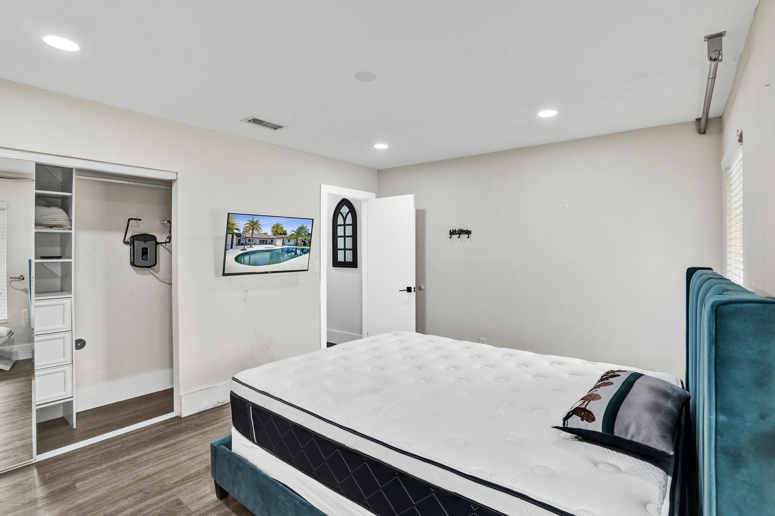 GOLDEN ISLES SEC - Residential Lease