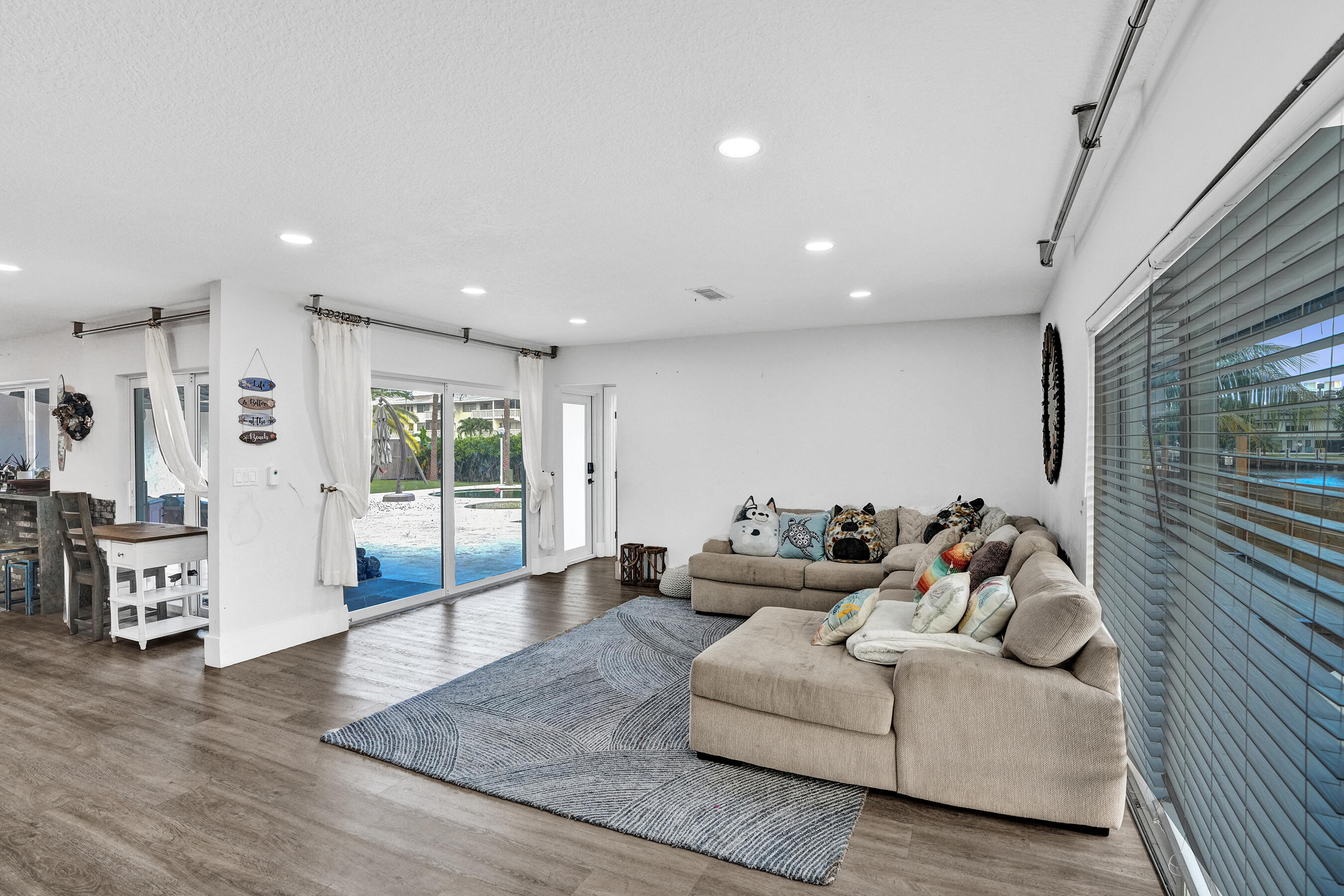 GOLDEN ISLES SEC - Residential Lease