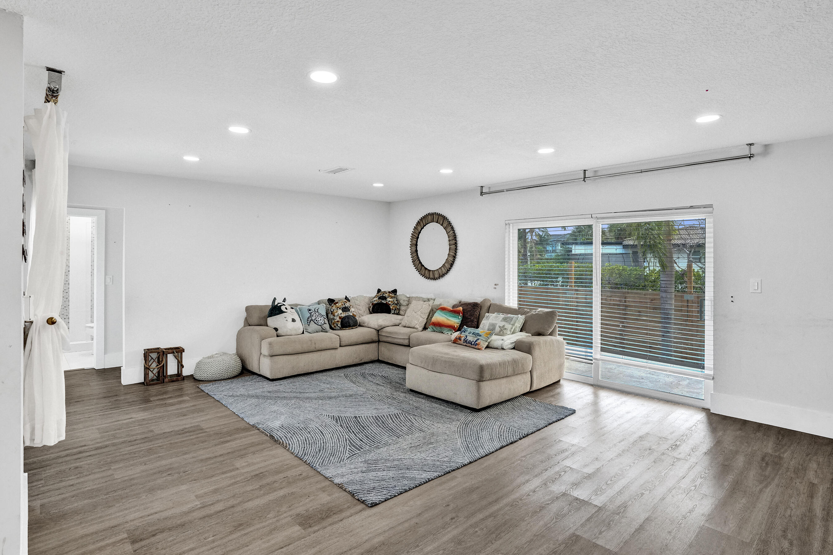 GOLDEN ISLES SEC - Residential Lease