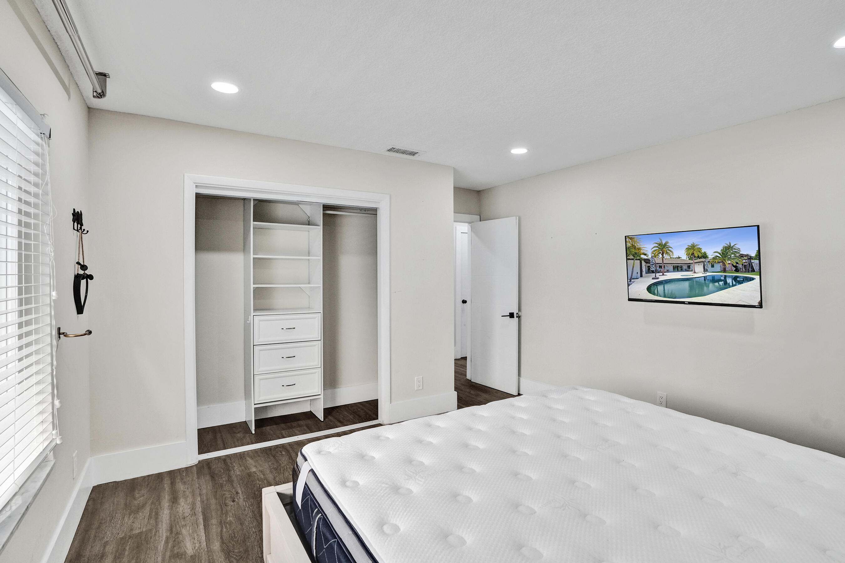 GOLDEN ISLES SEC - Residential Lease