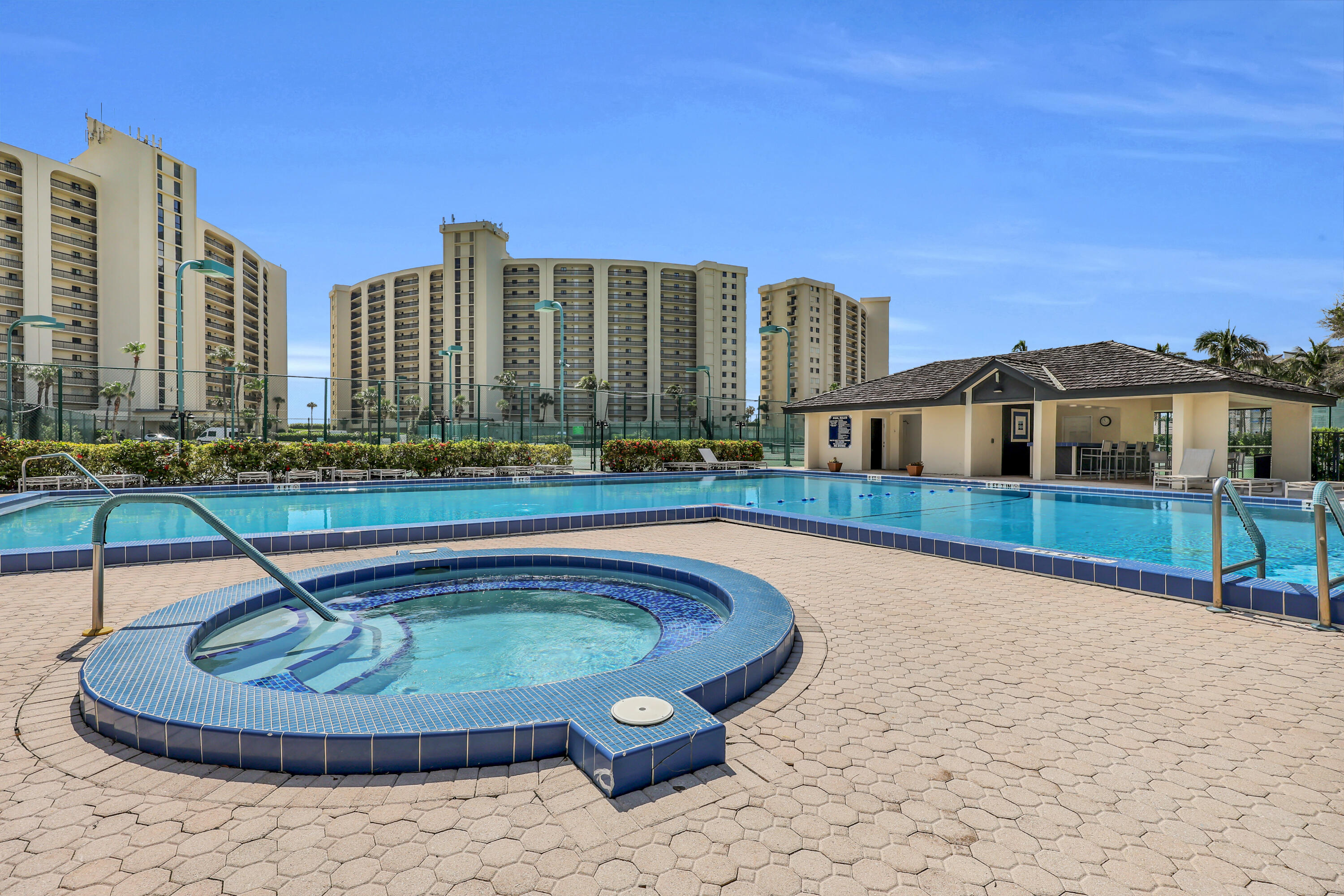 OCEAN TRAIL CONDO IV - Residential