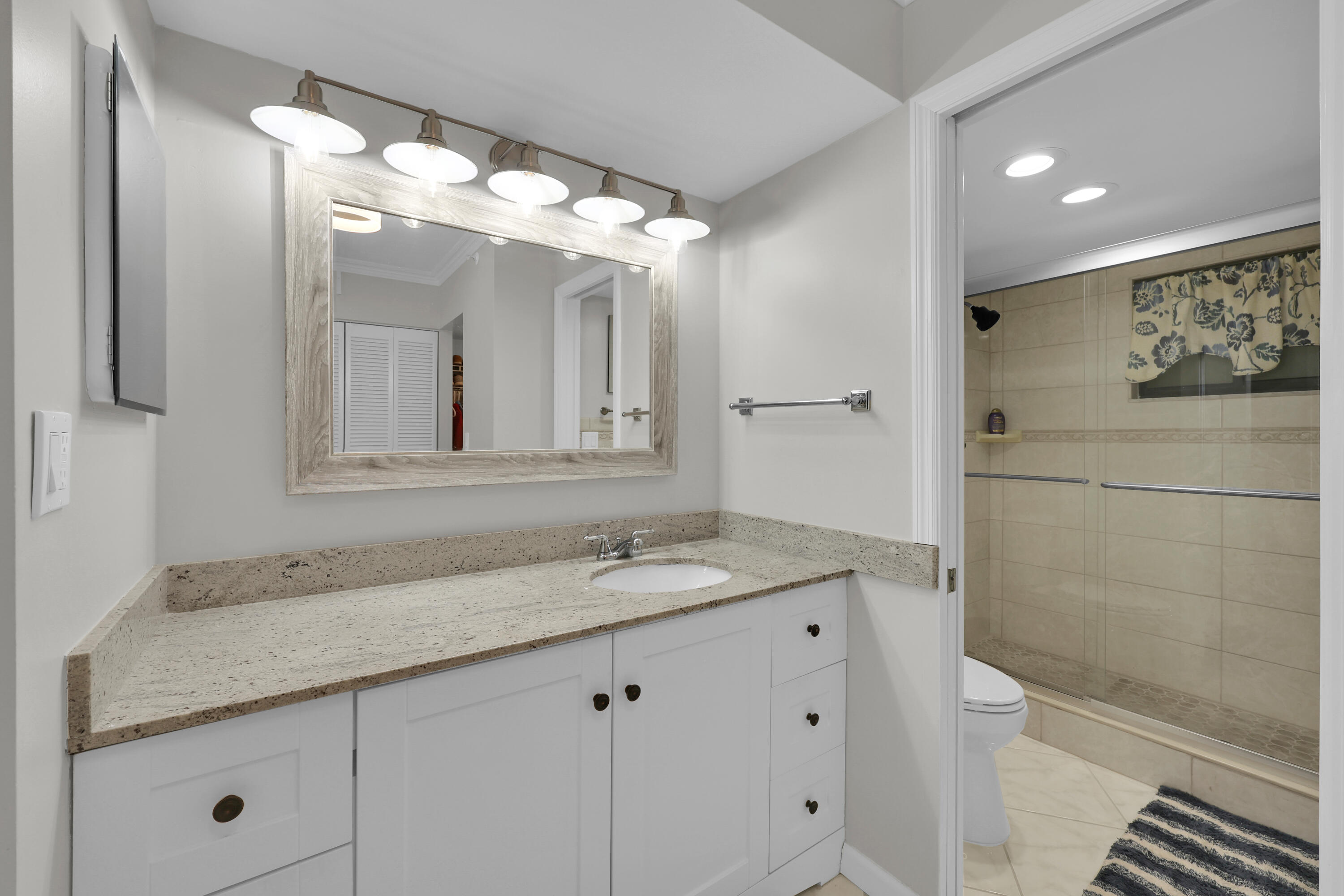 OCEAN TRAIL CONDO IV - Residential