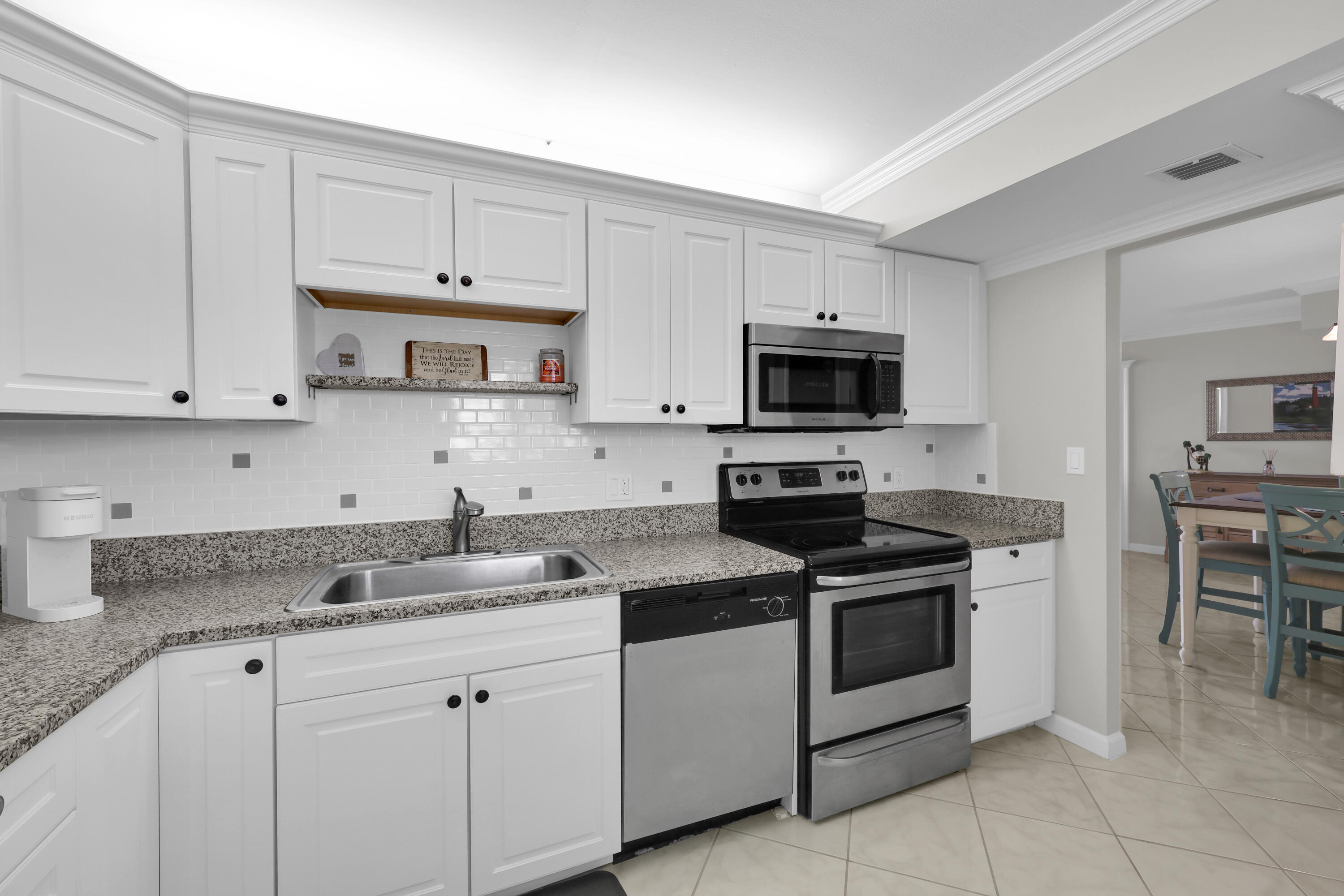 OCEAN TRAIL CONDO IV - Residential