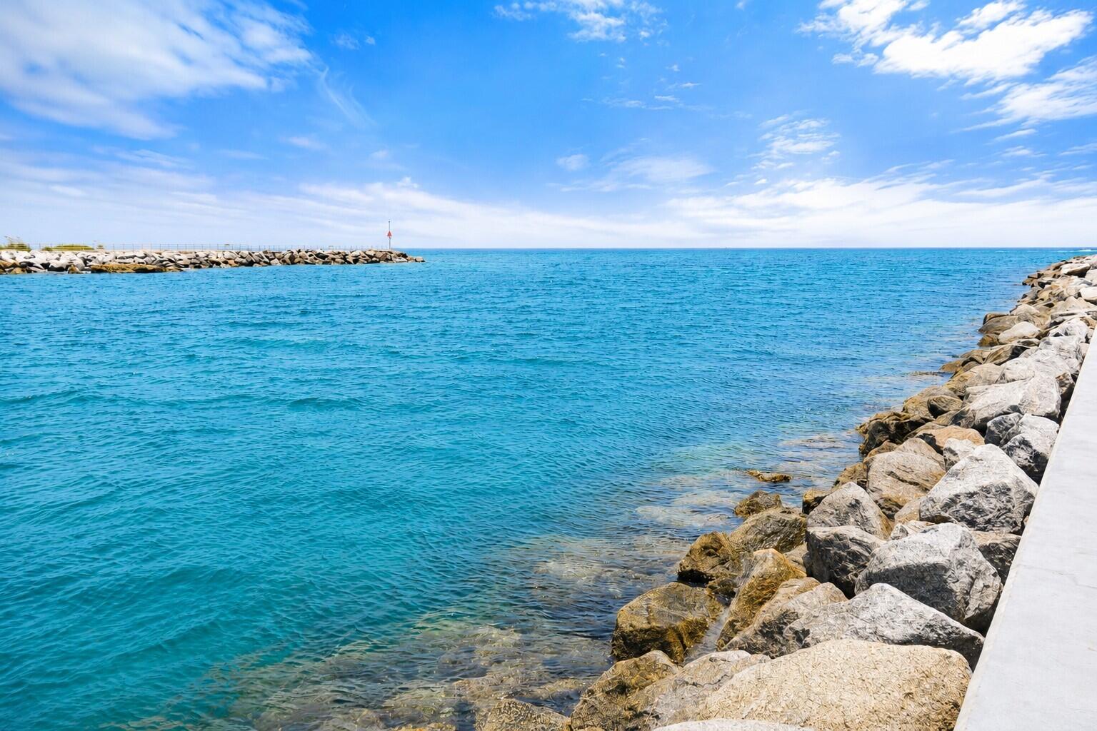 OCEAN TRAIL CONDO IV - Residential