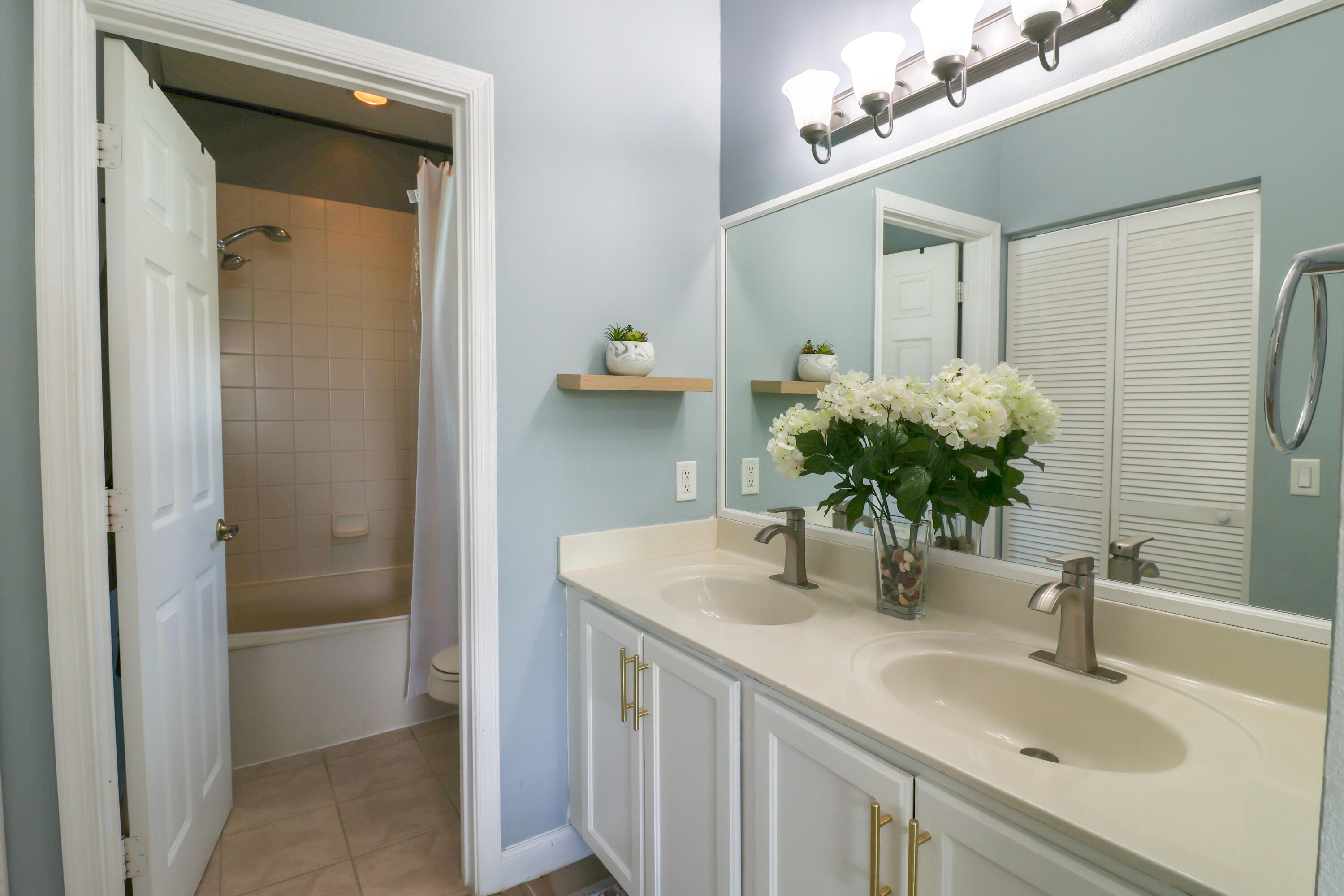 Thousand  Oaks - Residential