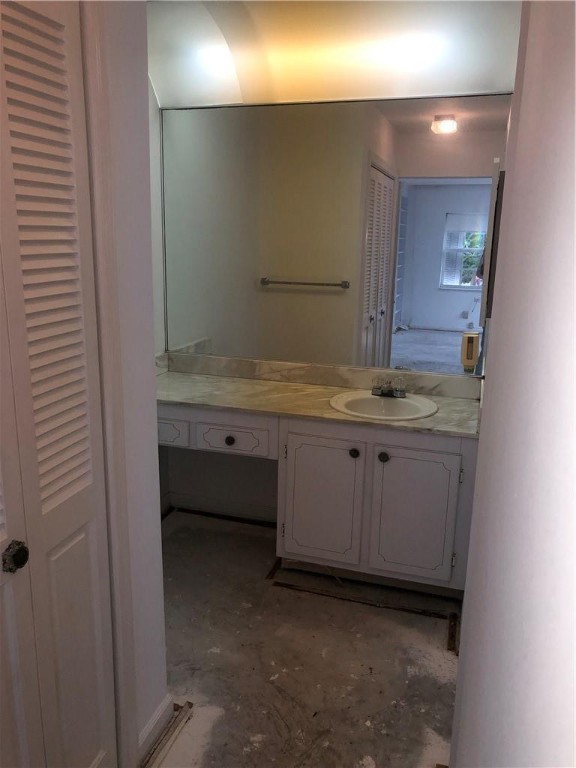 BAY COLONY CLUB - Residential