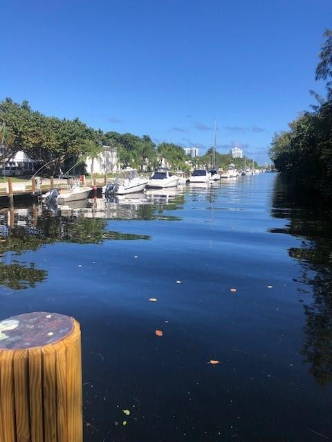 BAY COLONY CLUB - Residential