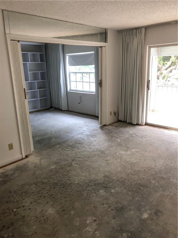 BAY COLONY CLUB - Residential