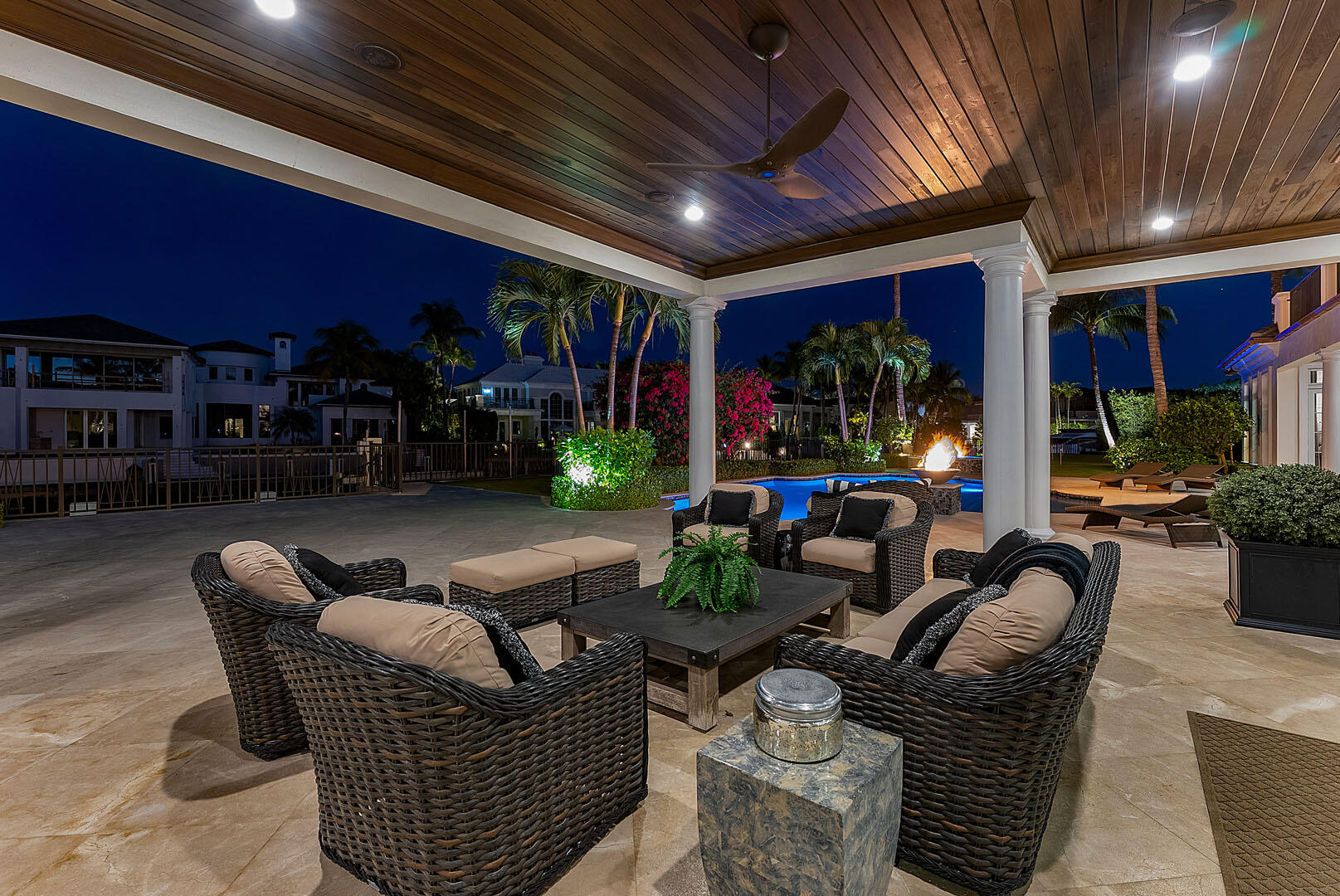 ROYAL PALM YACHT & COUNTRY CLUB - Residential