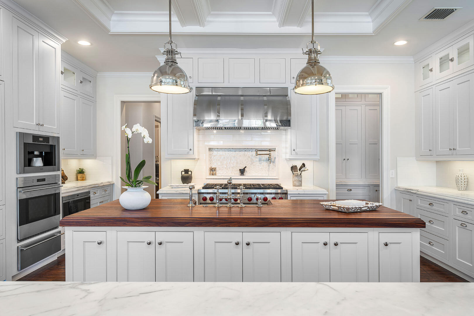 ROYAL PALM YACHT & COUNTRY CLUB - Residential