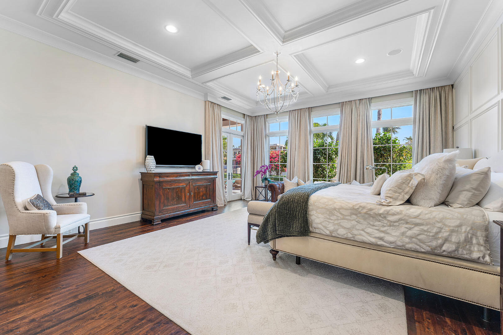 ROYAL PALM YACHT & COUNTRY CLUB - Residential