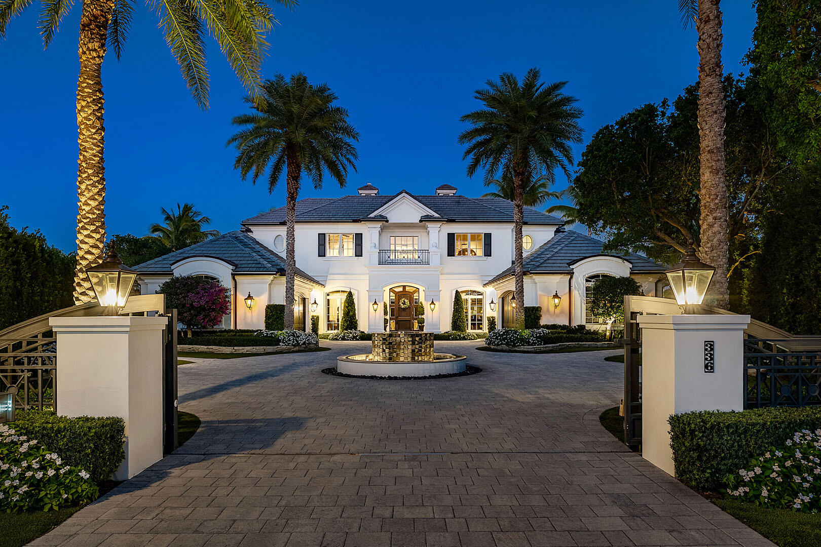 ROYAL PALM YACHT & COUNTRY CLUB - Residential