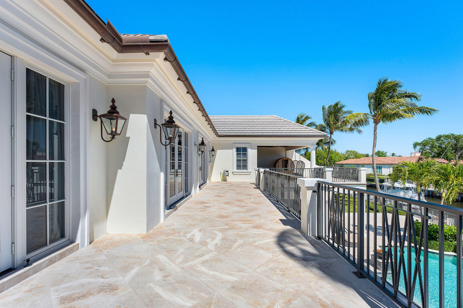 ROYAL PALM YACHT & COUNTRY CLUB - Residential