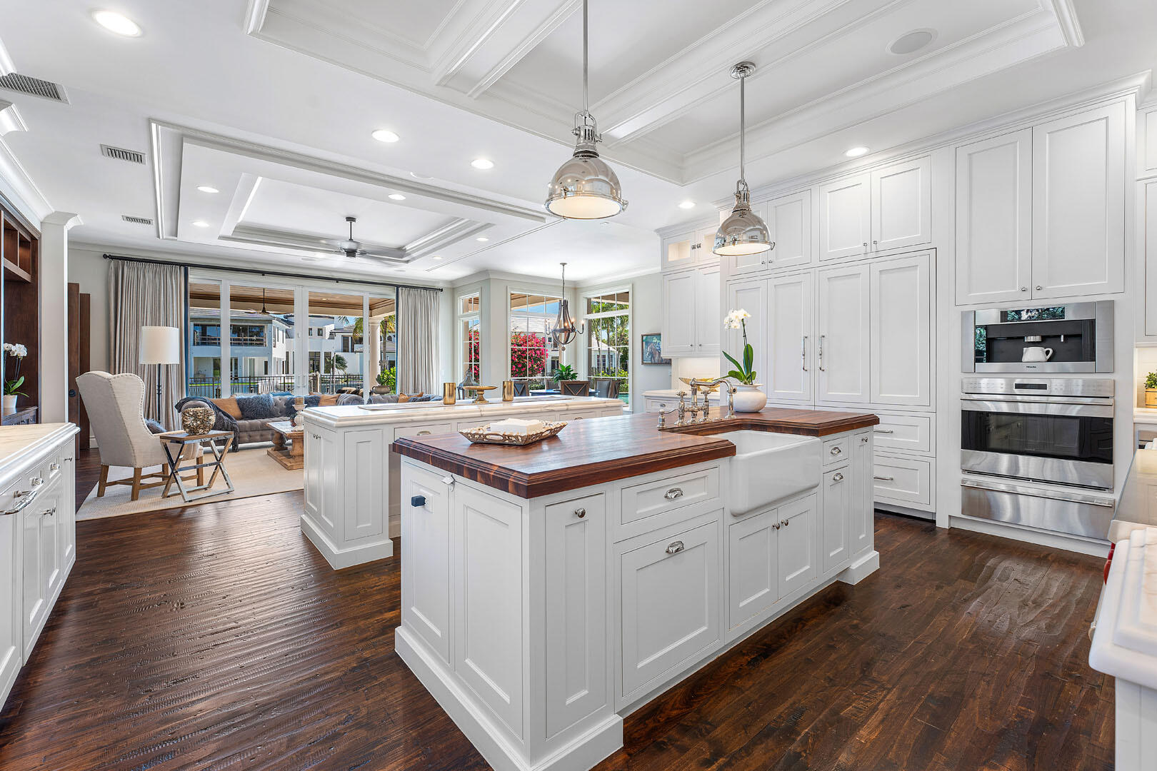 ROYAL PALM YACHT & COUNTRY CLUB - Residential