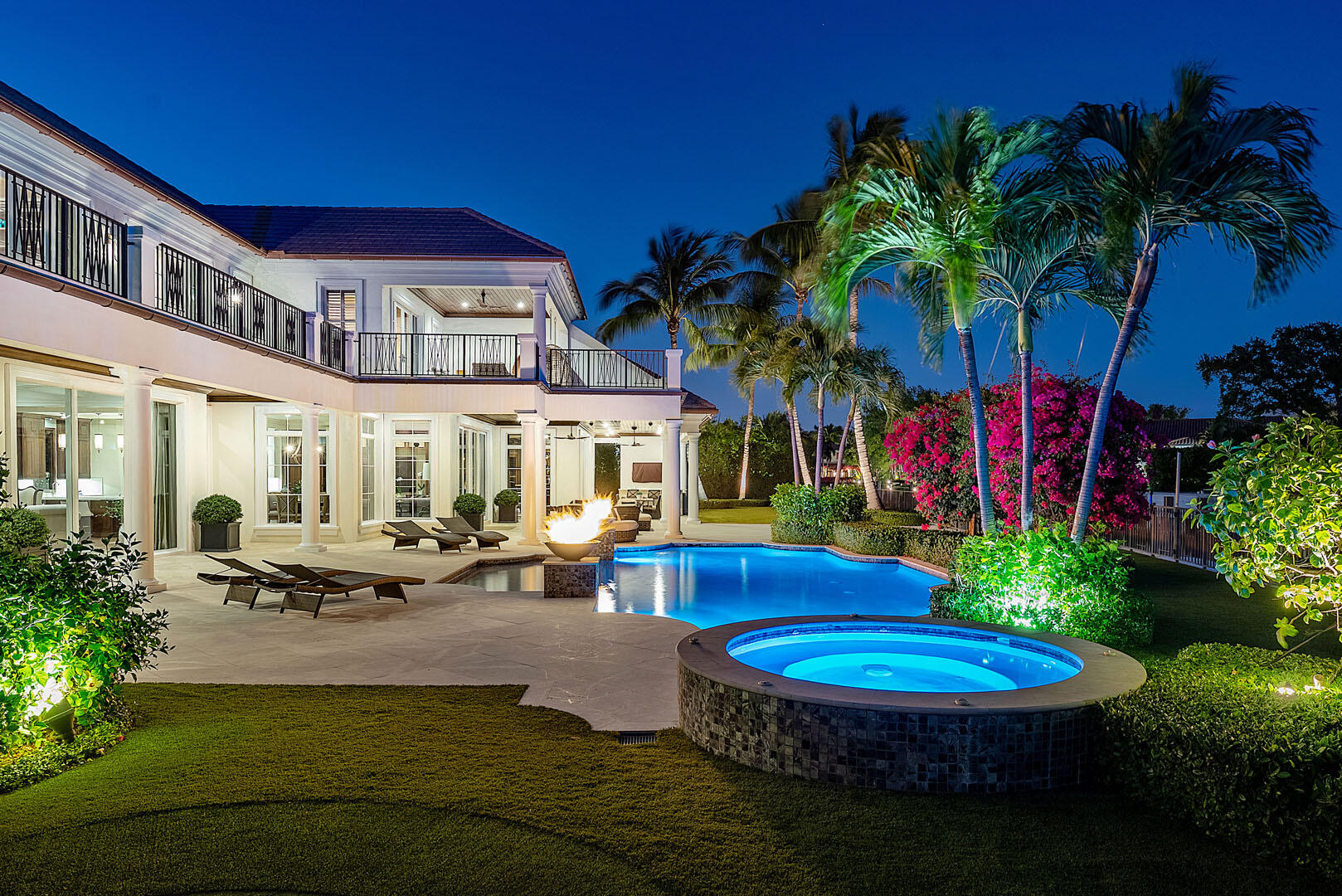 ROYAL PALM YACHT & COUNTRY CLUB - Residential