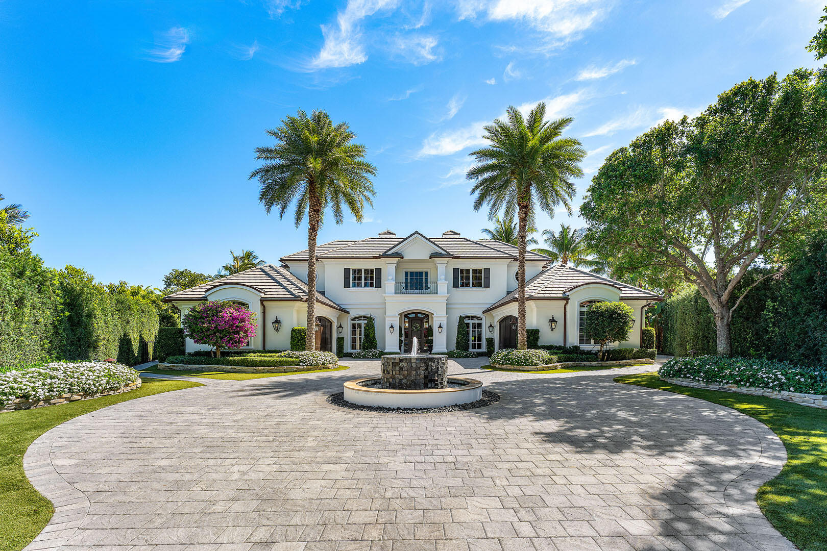 ROYAL PALM YACHT & COUNTRY CLUB - Residential