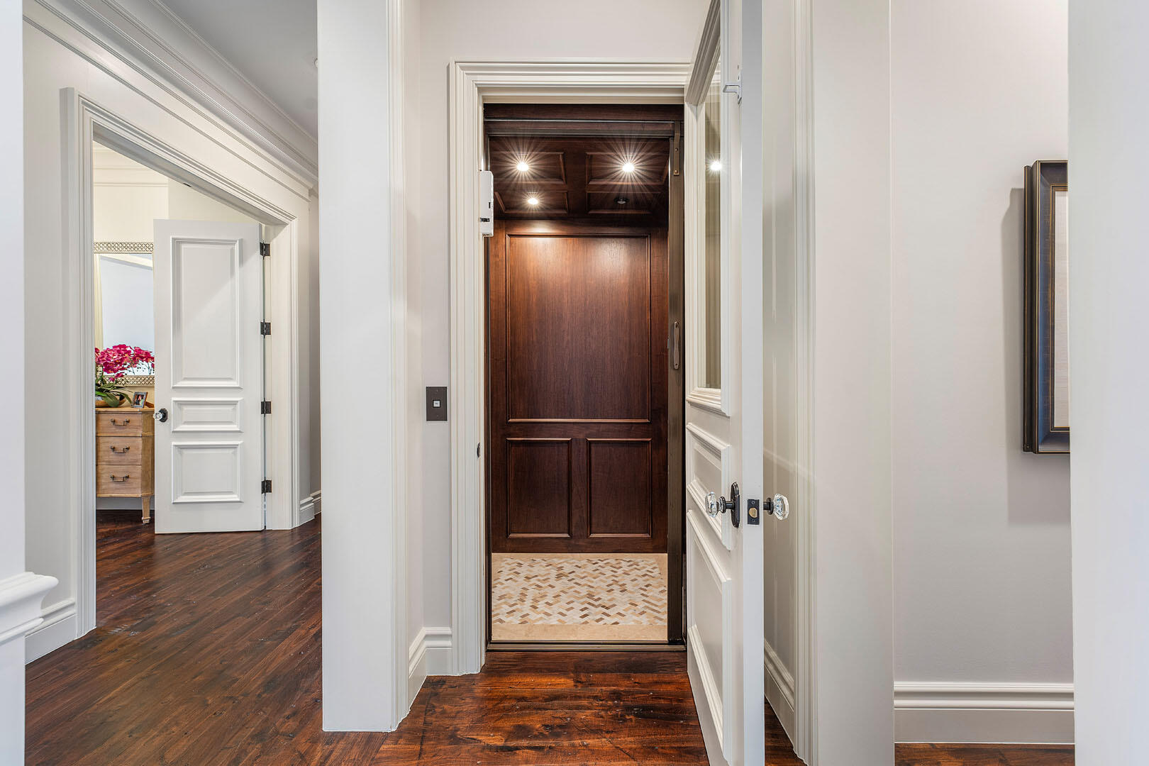 ROYAL PALM YACHT & COUNTRY CLUB - Residential