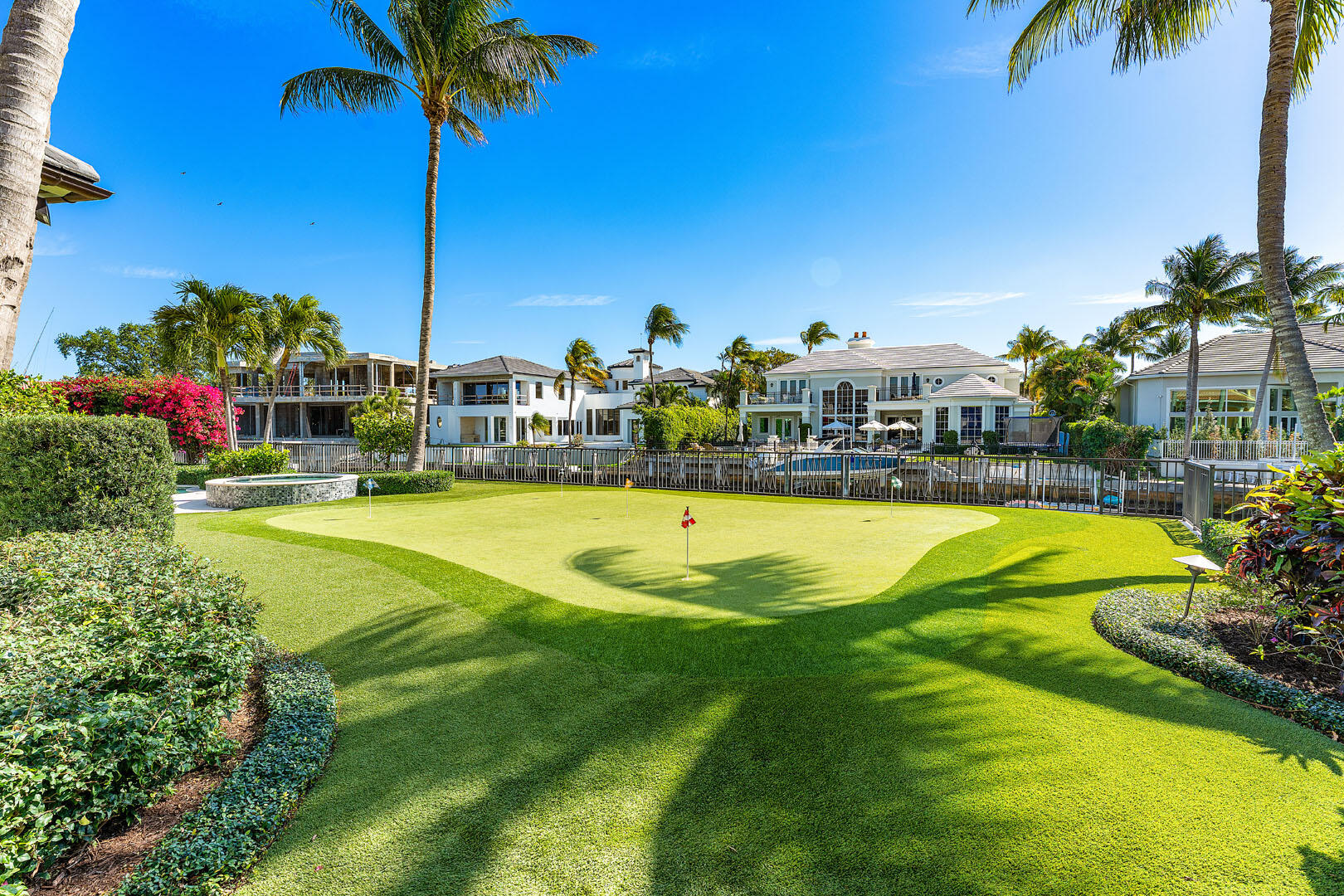 ROYAL PALM YACHT & COUNTRY CLUB - Residential