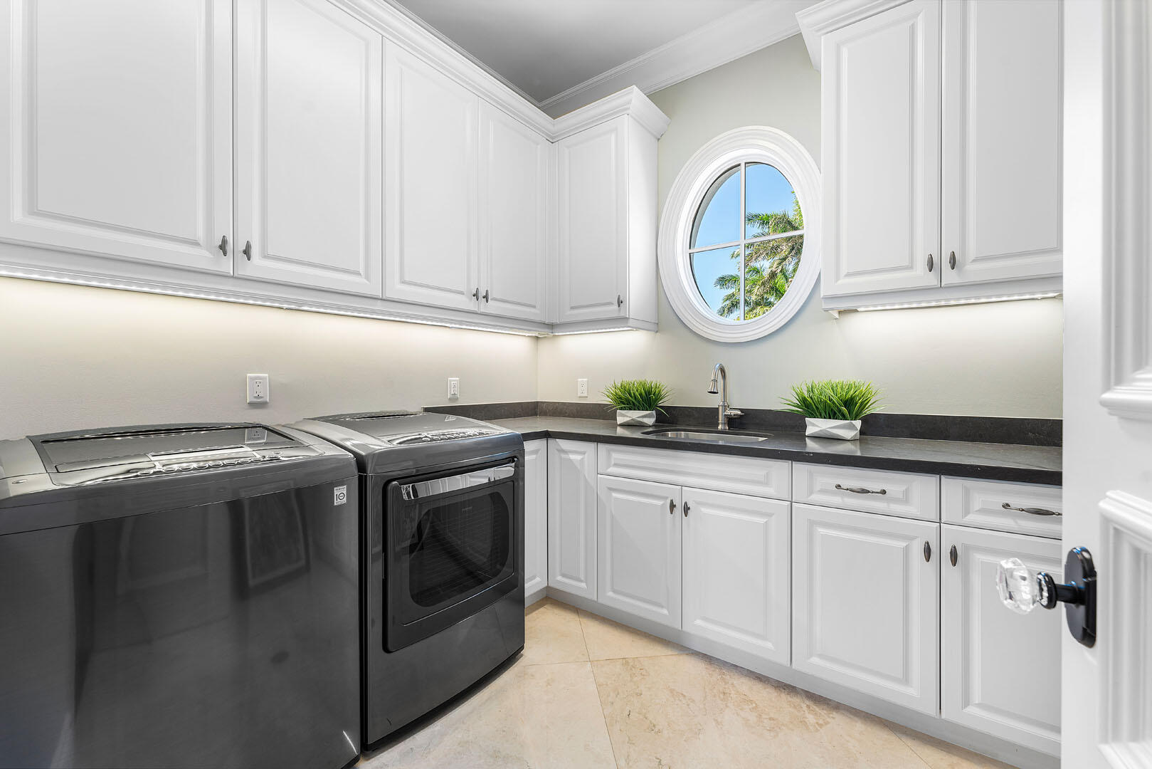 ROYAL PALM YACHT & COUNTRY CLUB - Residential