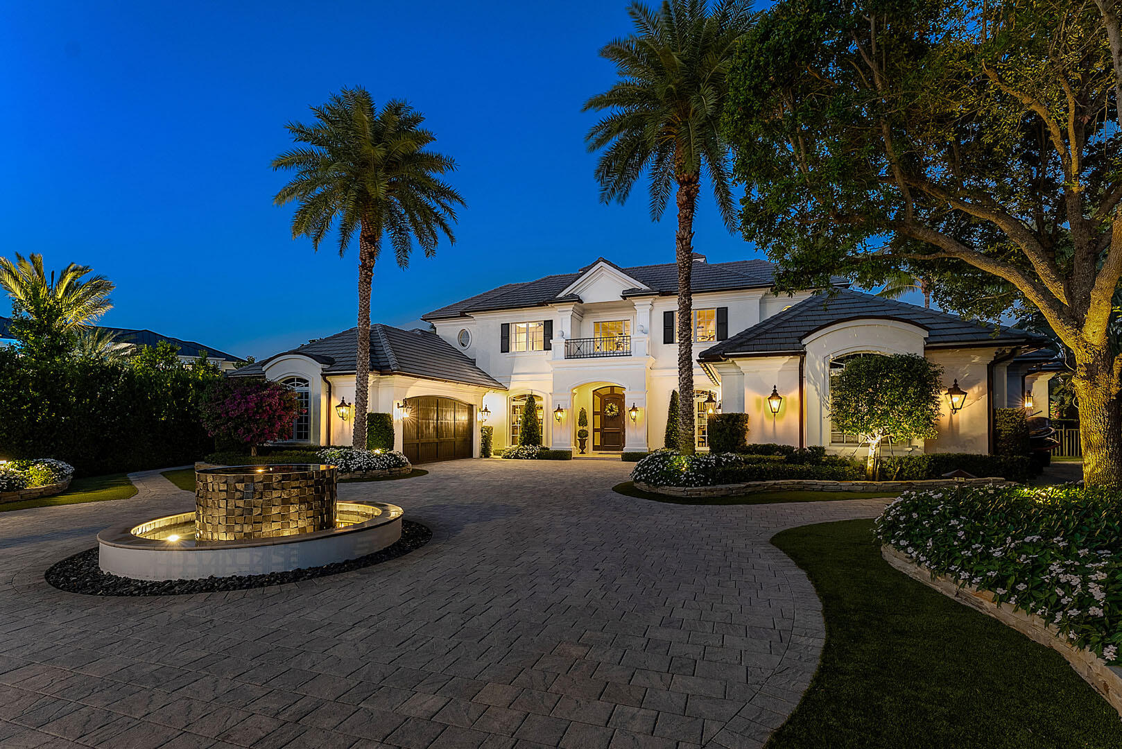 ROYAL PALM YACHT & COUNTRY CLUB - Residential
