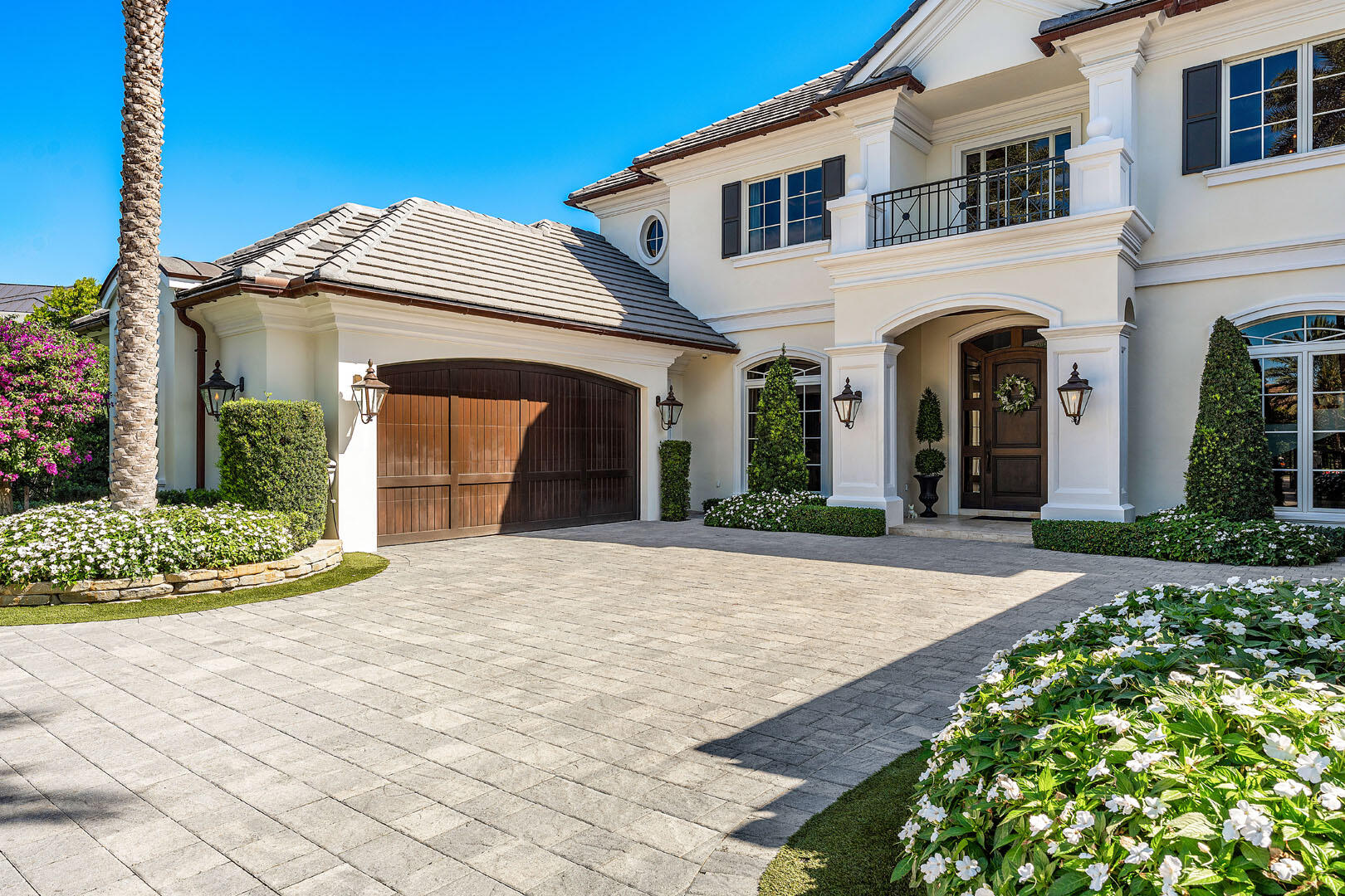 ROYAL PALM YACHT & COUNTRY CLUB - Residential
