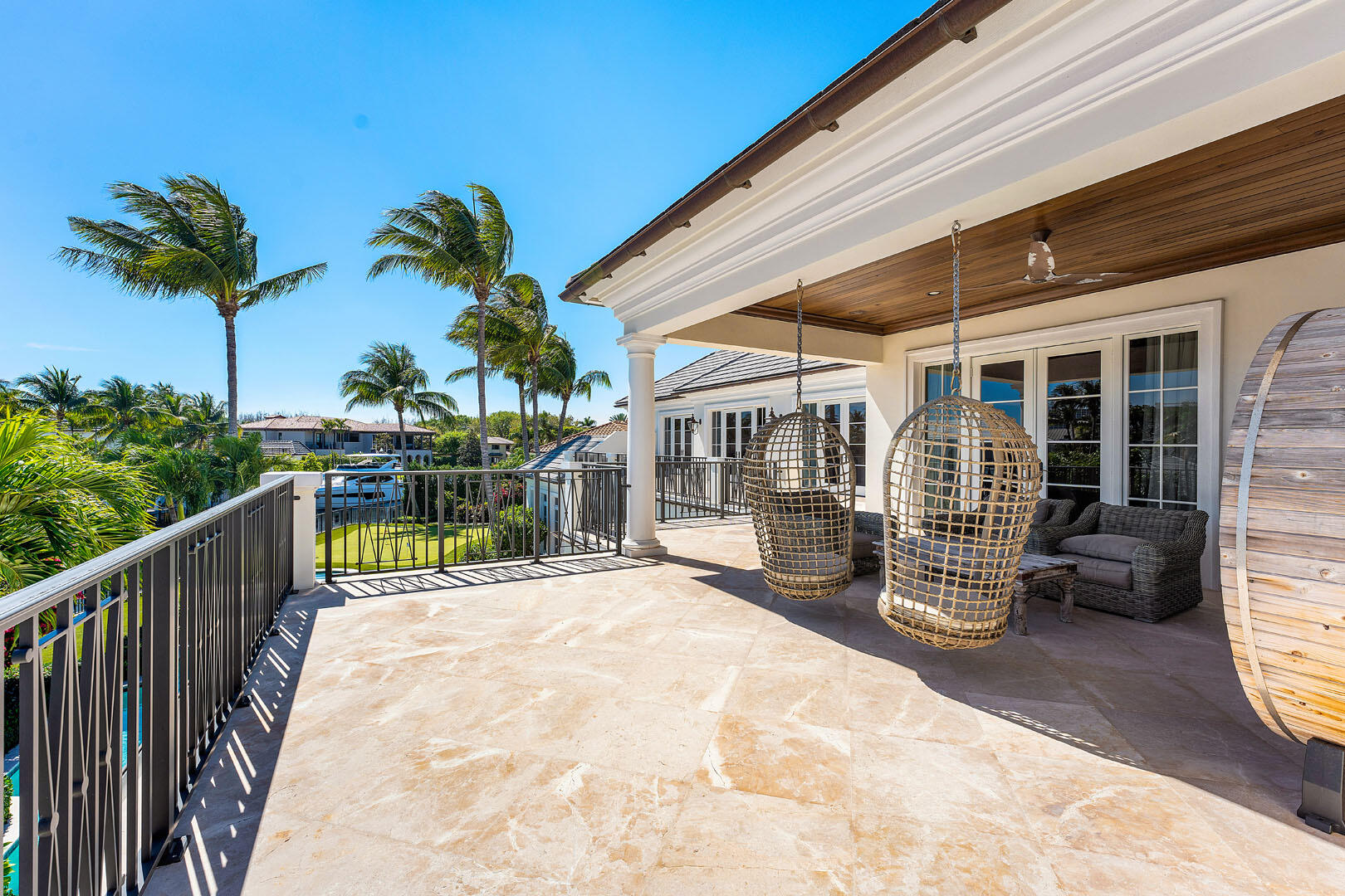 ROYAL PALM YACHT & COUNTRY CLUB - Residential