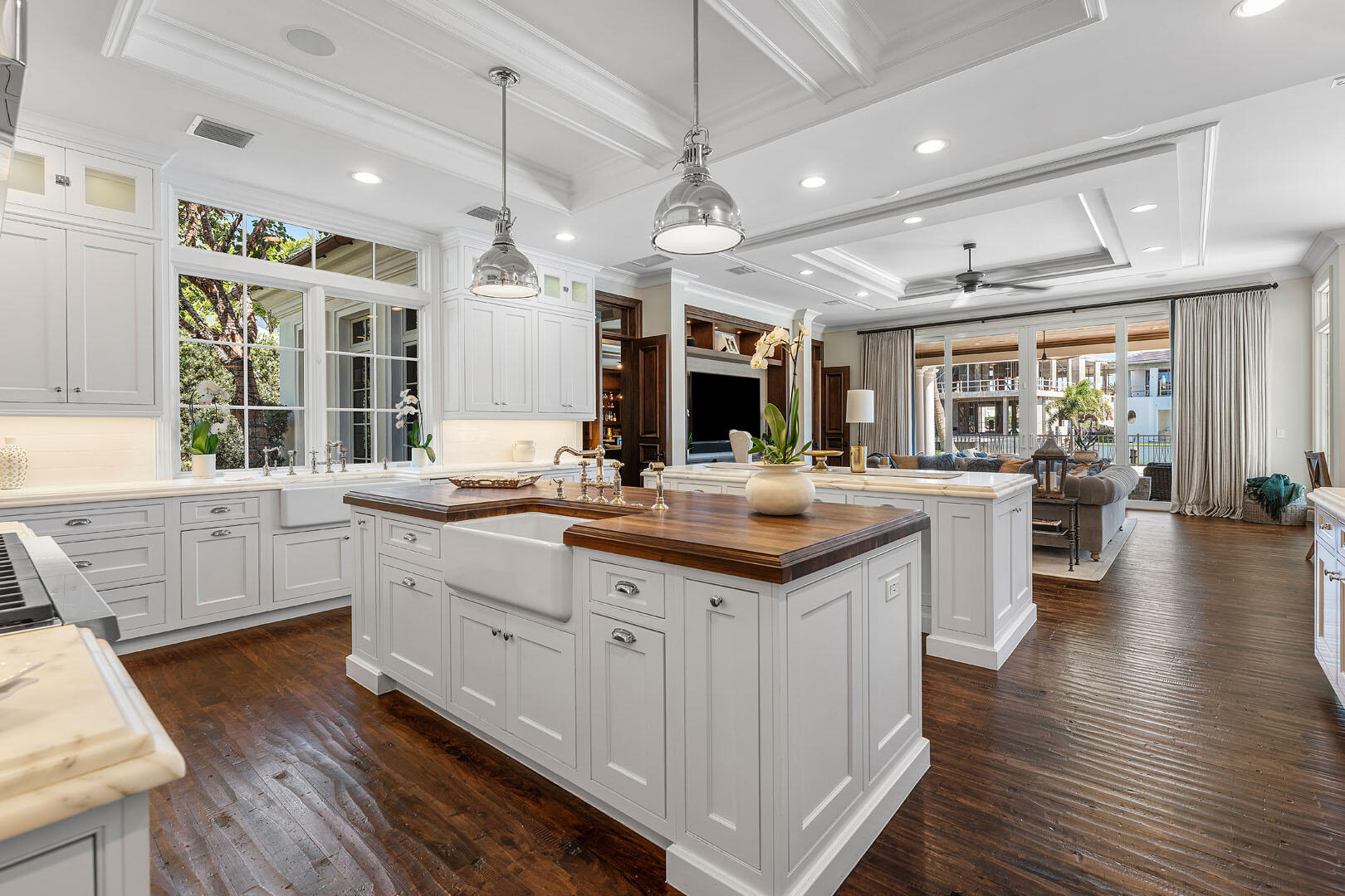 ROYAL PALM YACHT & COUNTRY CLUB - Residential