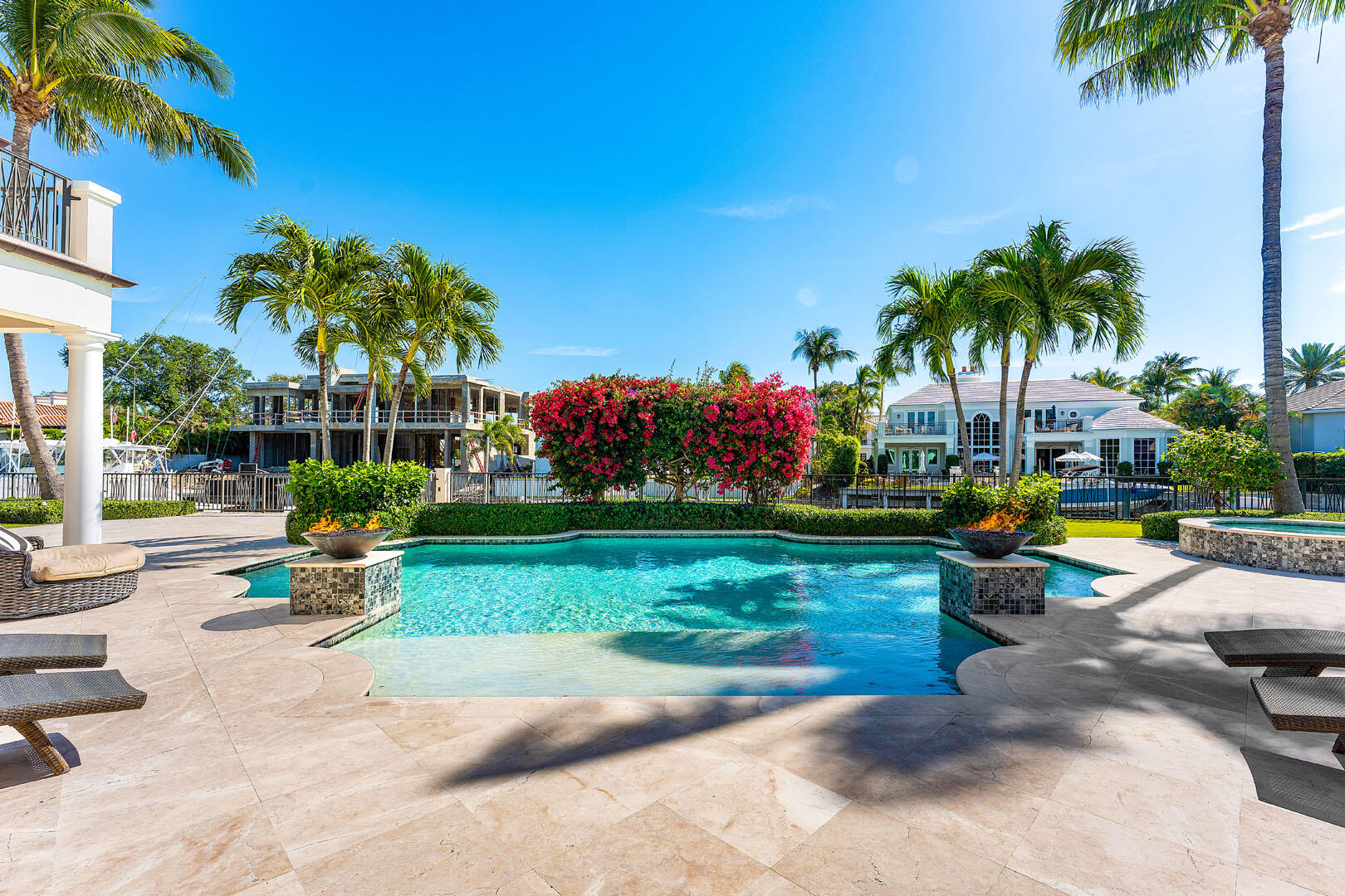 ROYAL PALM YACHT & COUNTRY CLUB - Residential