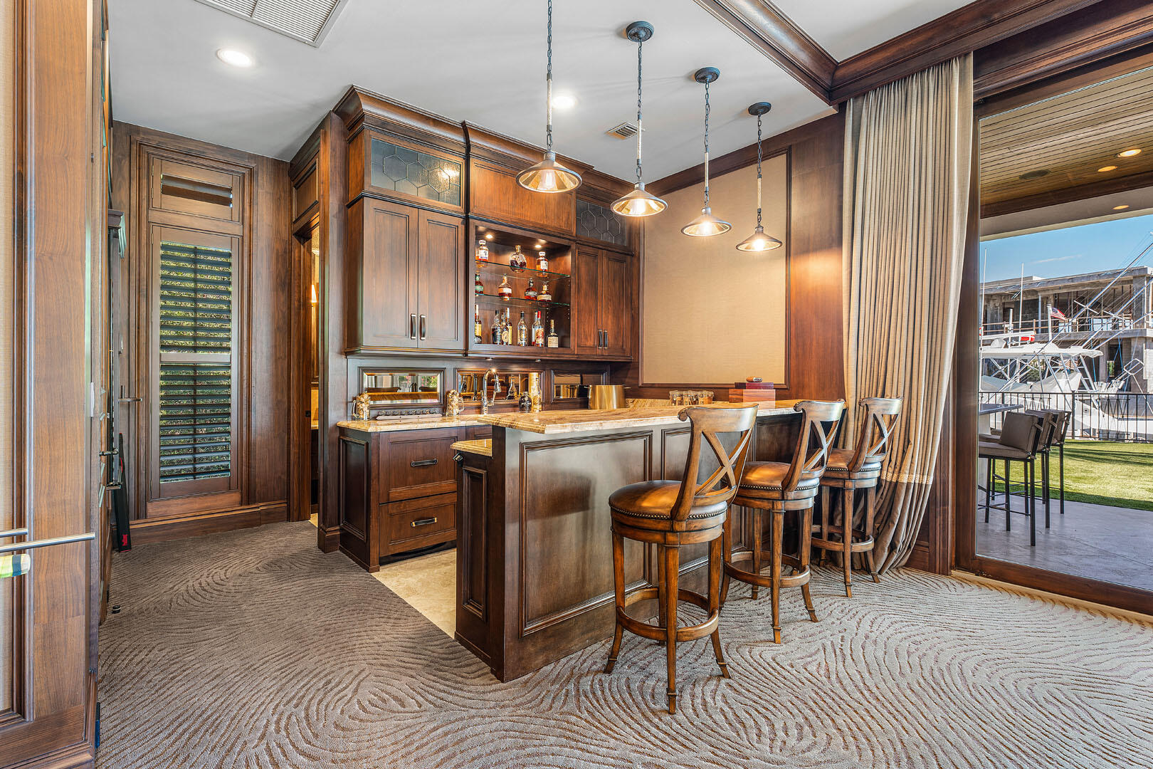 ROYAL PALM YACHT & COUNTRY CLUB - Residential